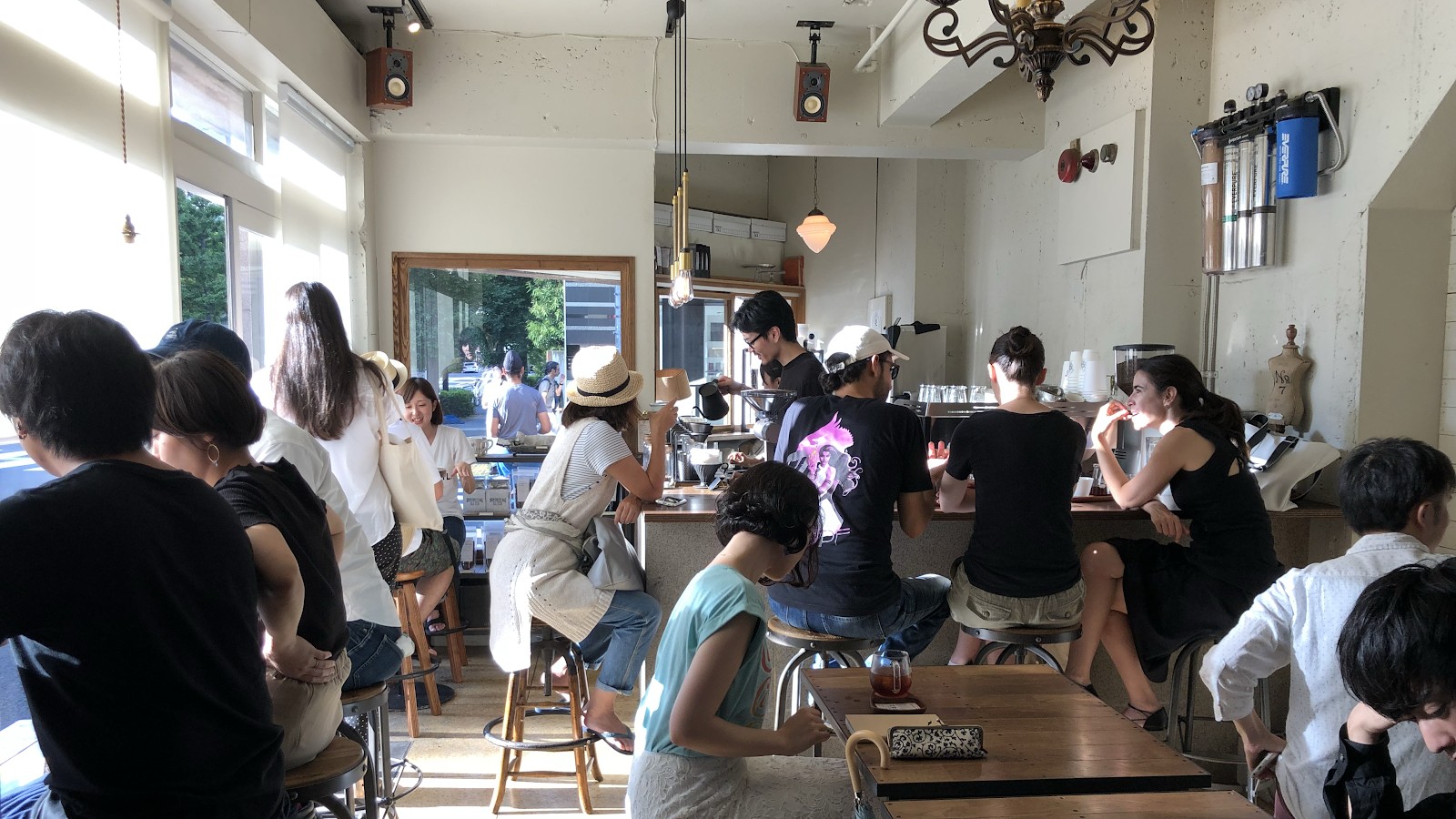 GLITCH COFFEE & ROASTERS: the place