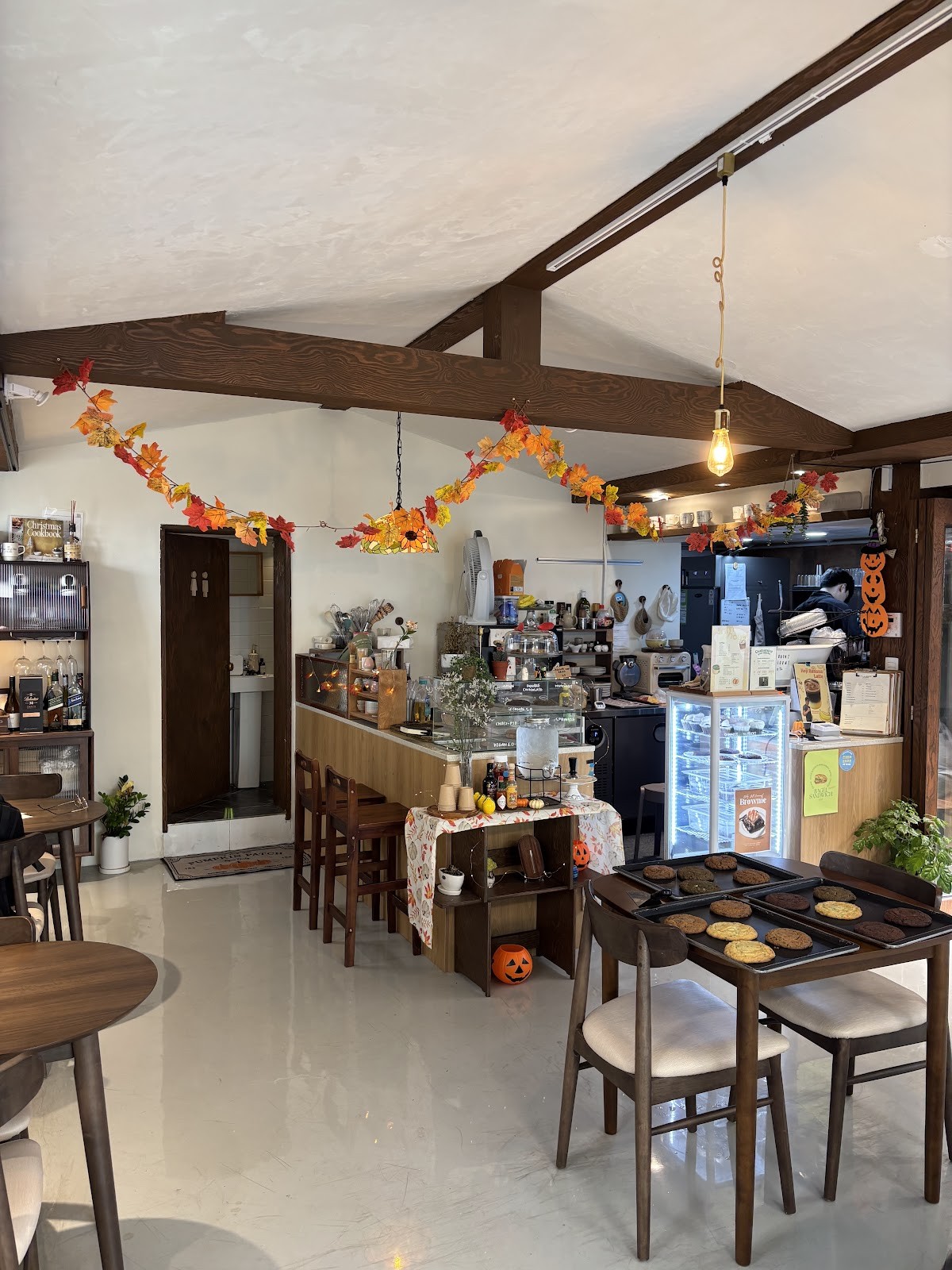 Sunnyhouse: the place