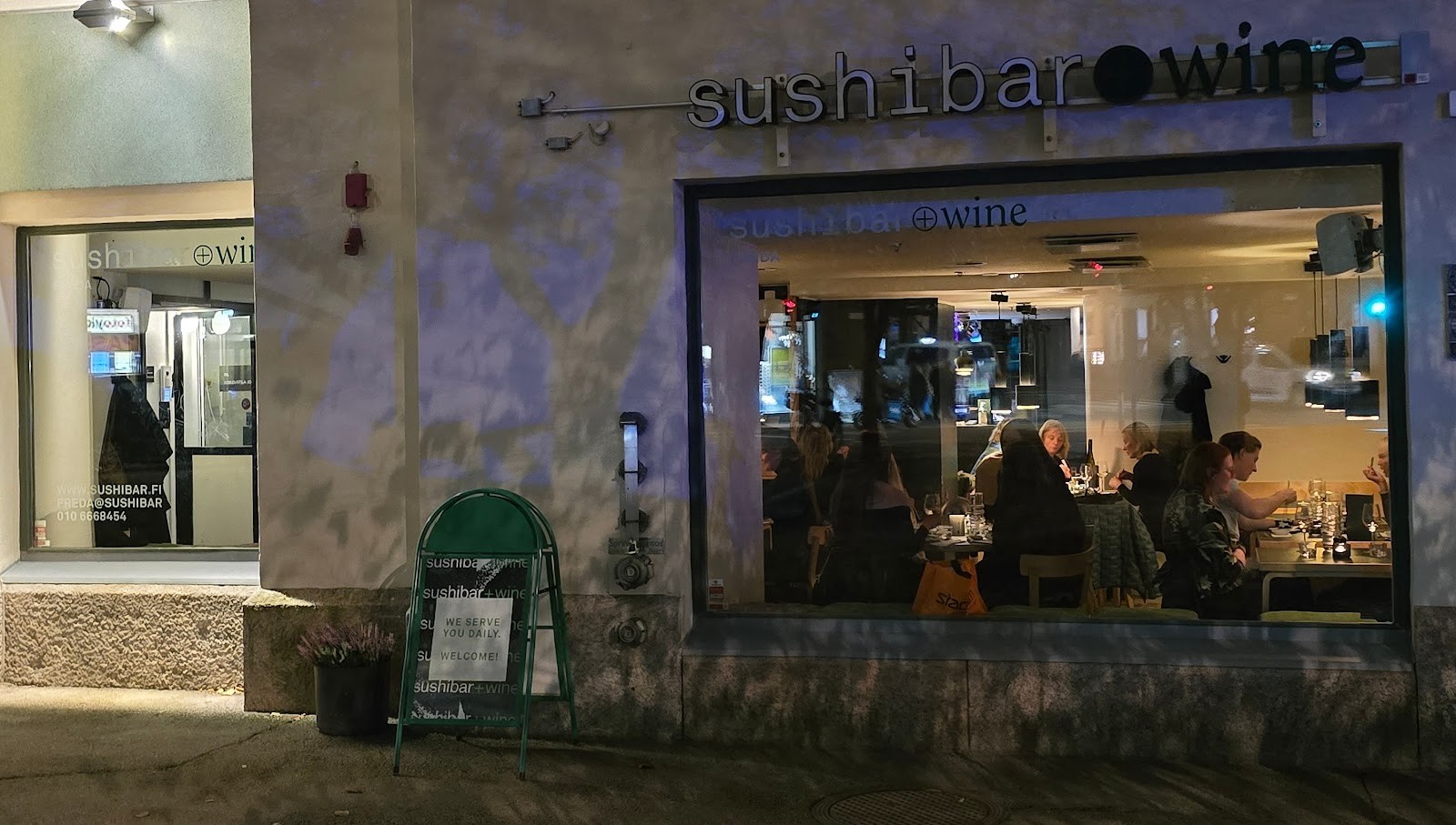 Sushibar+Wine Freda: the place