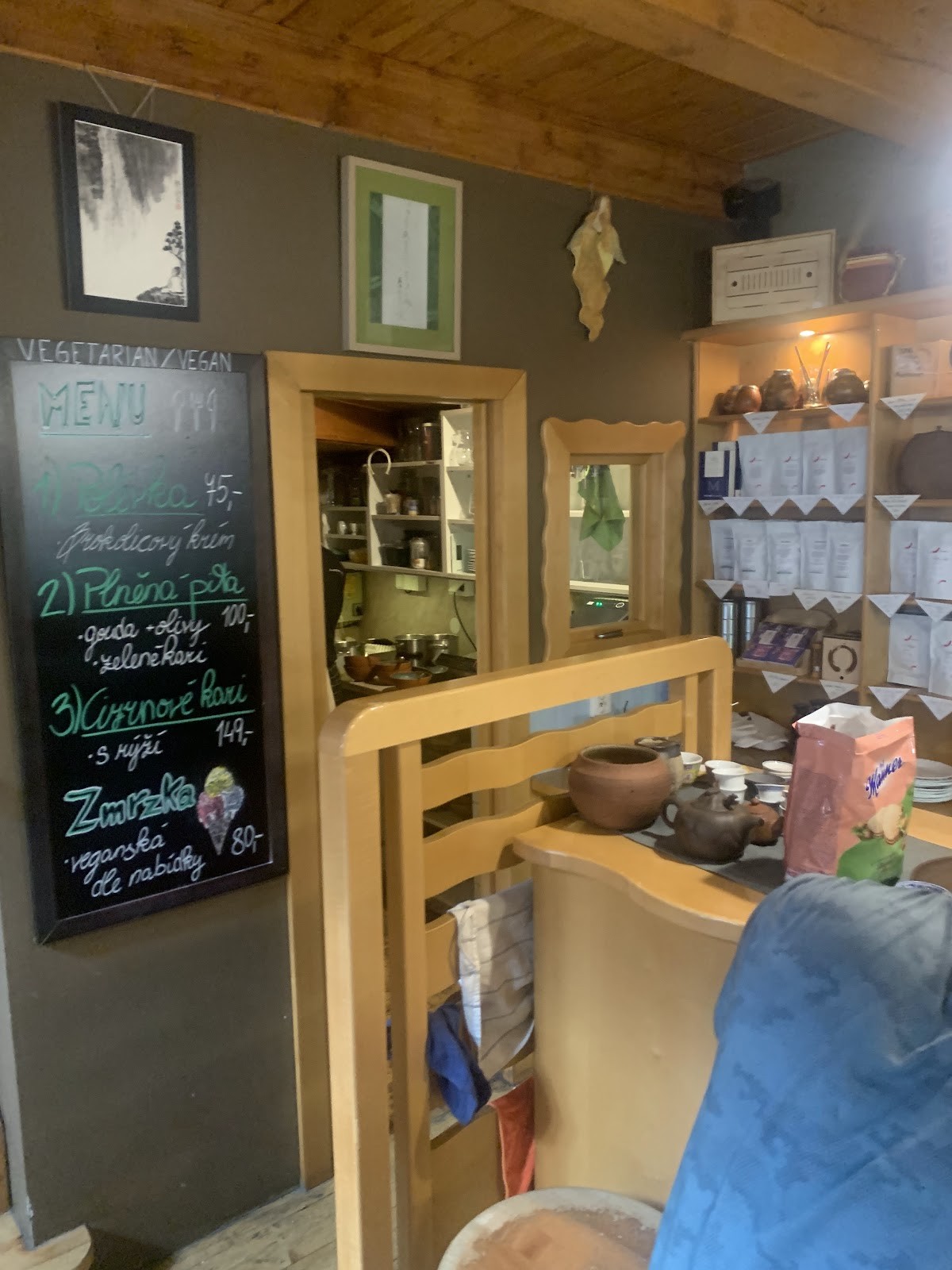 Lao Tea House / Čajovna U Džoudyho: the place