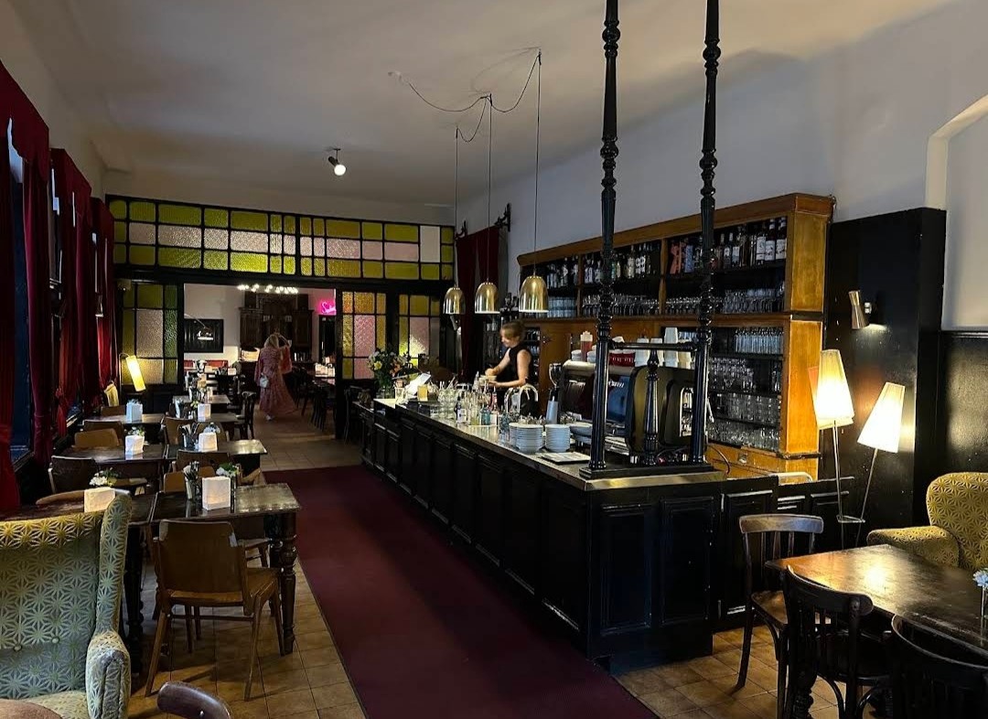 Das Augustin: the place