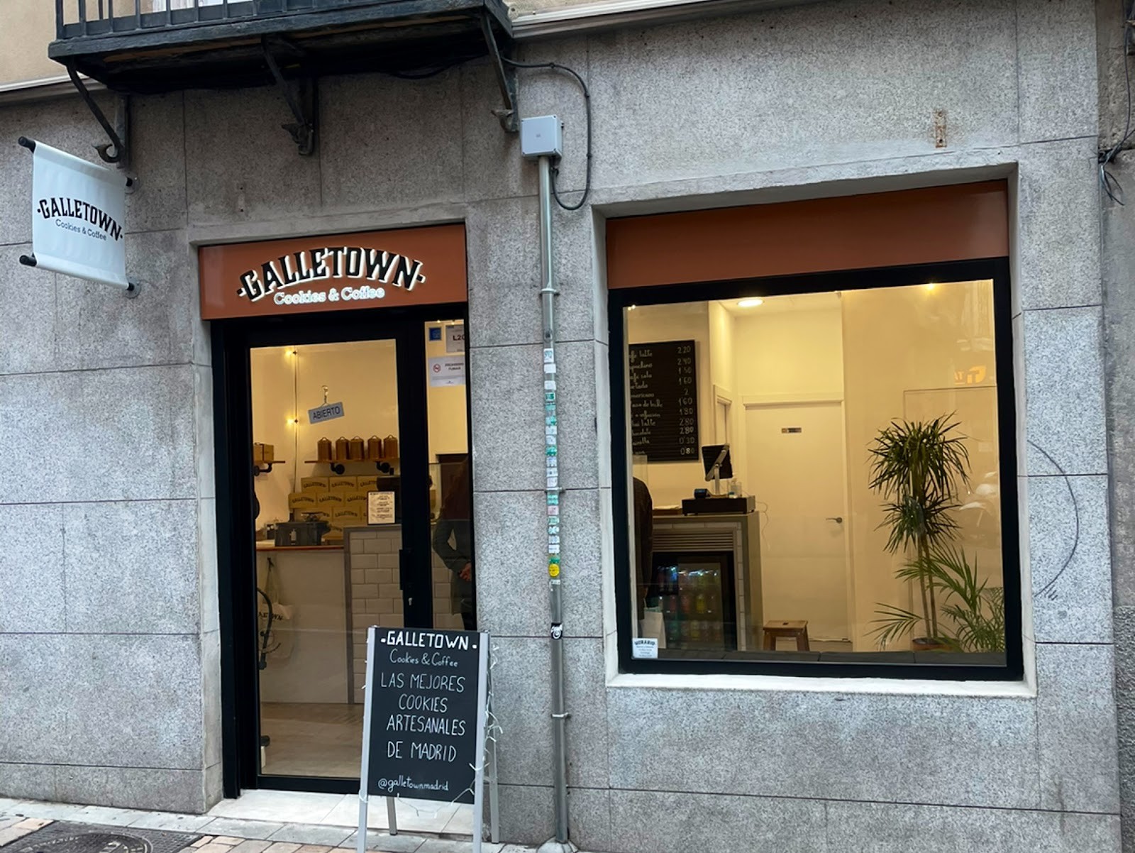 GALLETOWN Cookies & Coffee: the place