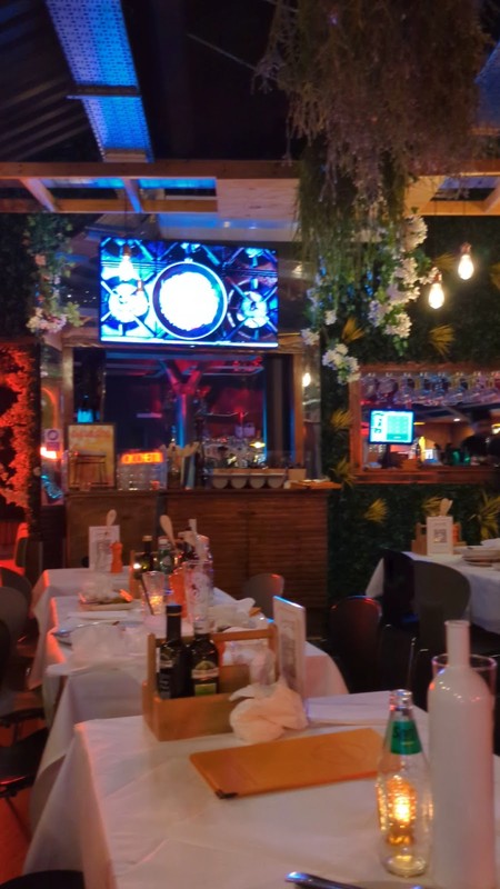 Giovanni's In The Bay: photo 4