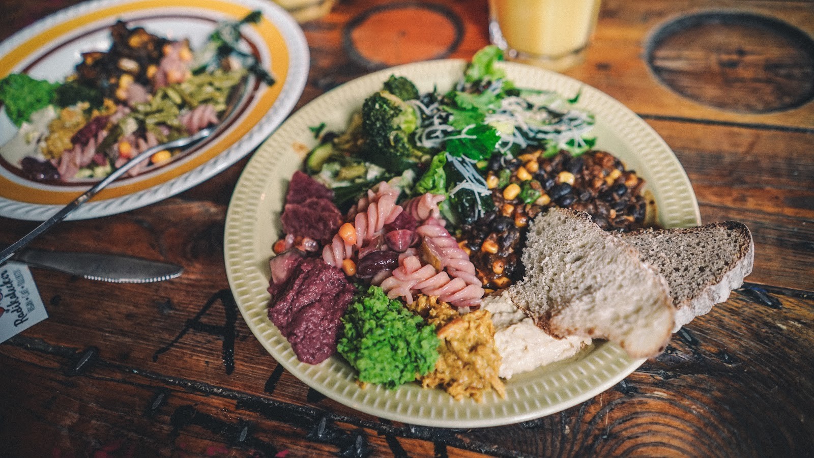 Radikalecker ~ Vegan Café Kollektiv: food & drinks