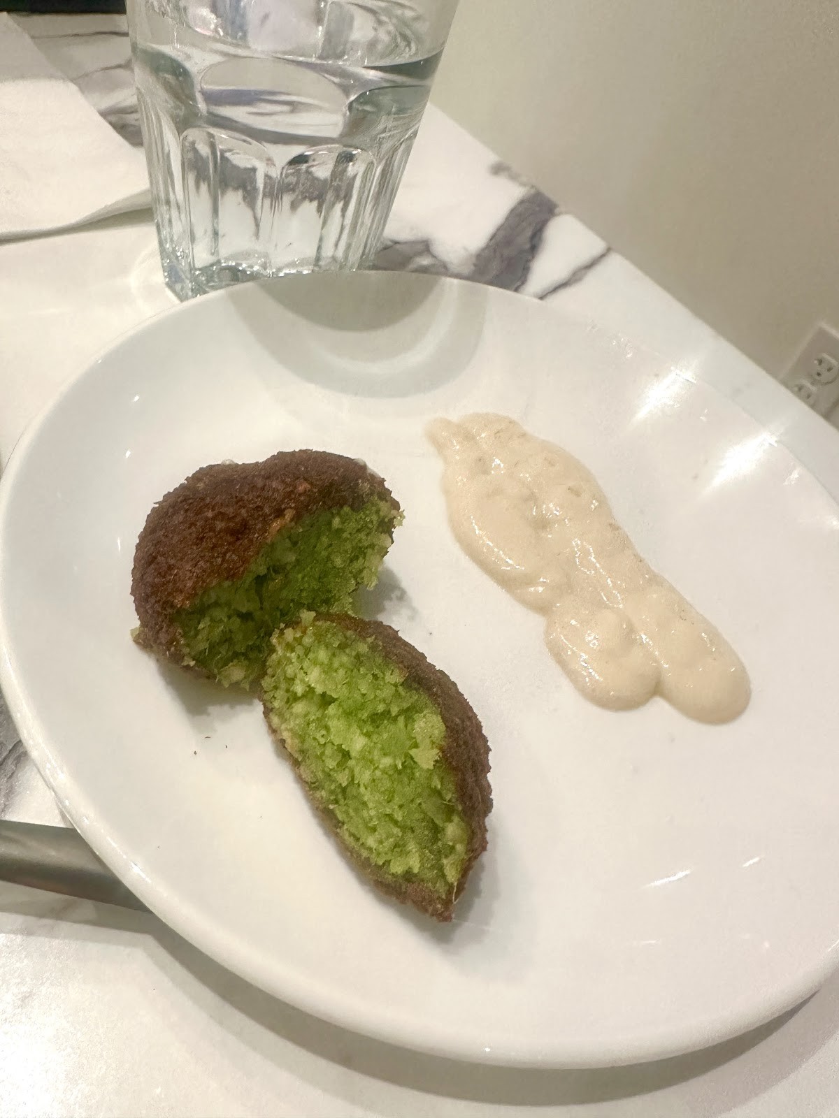 Hummus Cafe: food & drinks
