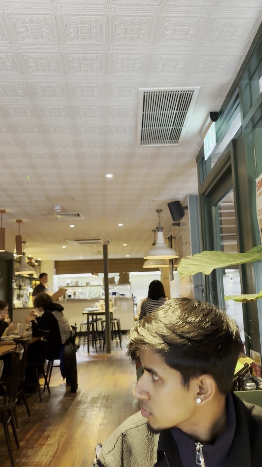 Honest Burgers Holborn: the place