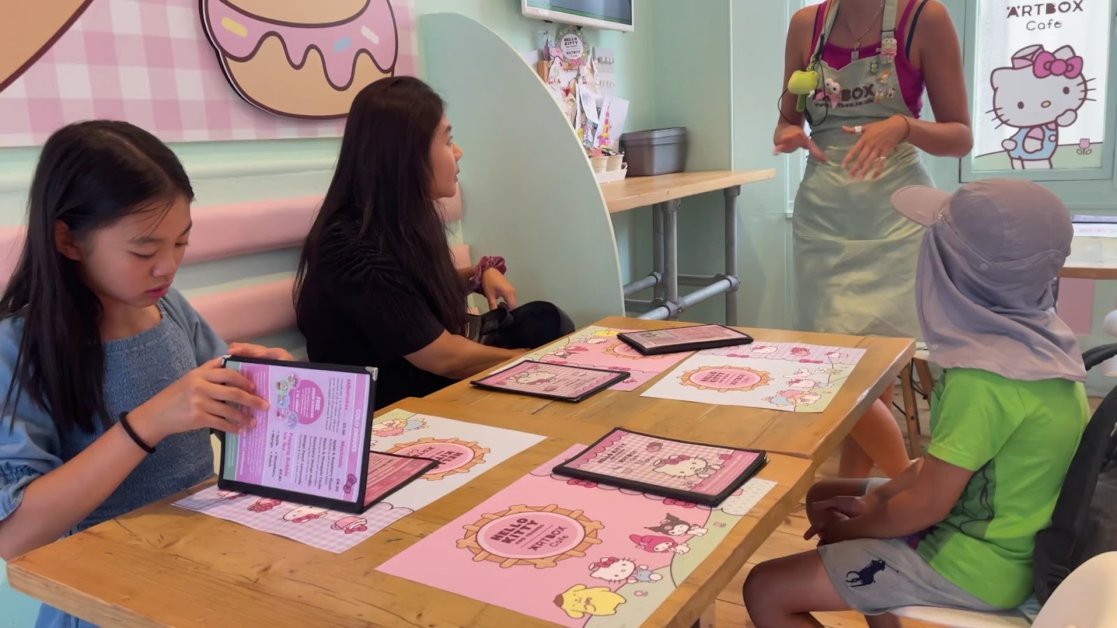 ARTBOX Cafe - My Melody & Kuromi Tea Shop: the place
