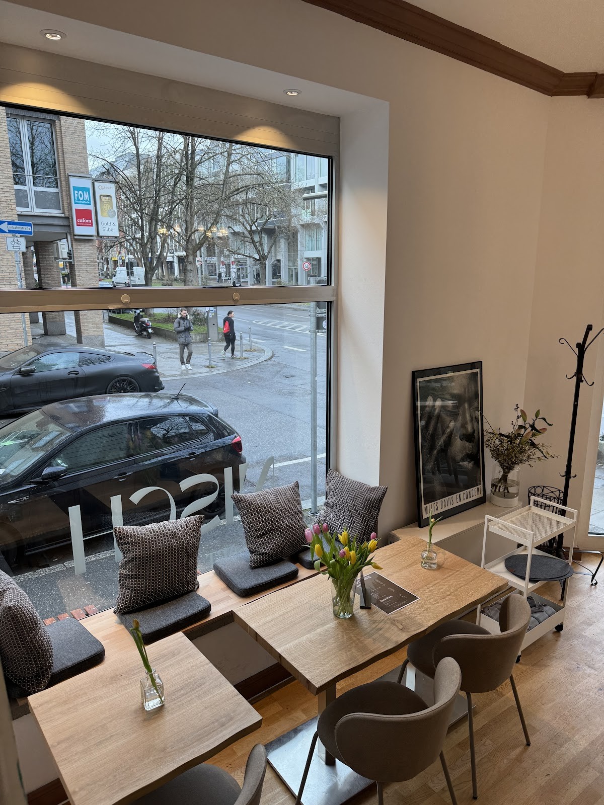 Café Nisch: the place