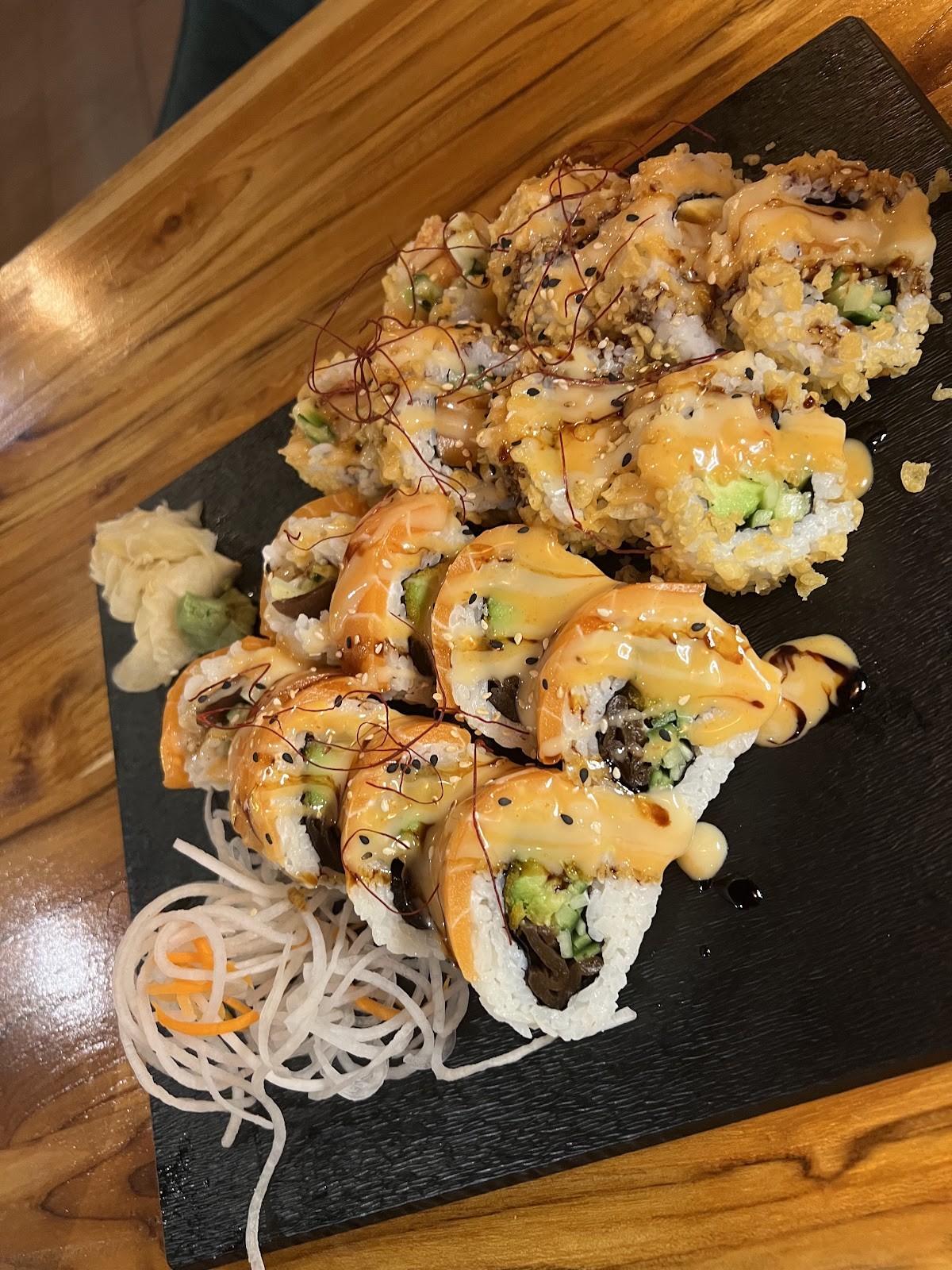 Tokymon Chay Restaurant: food & drinks