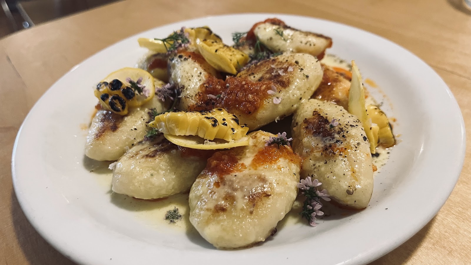 Peaches: food & drinks