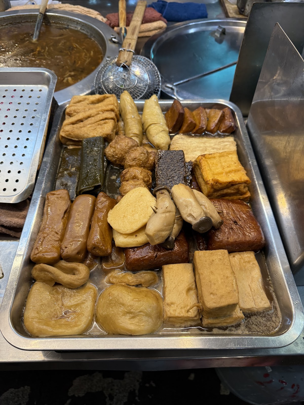 Bao Su Zhai Vegetarian Snack Bar: food & drinks