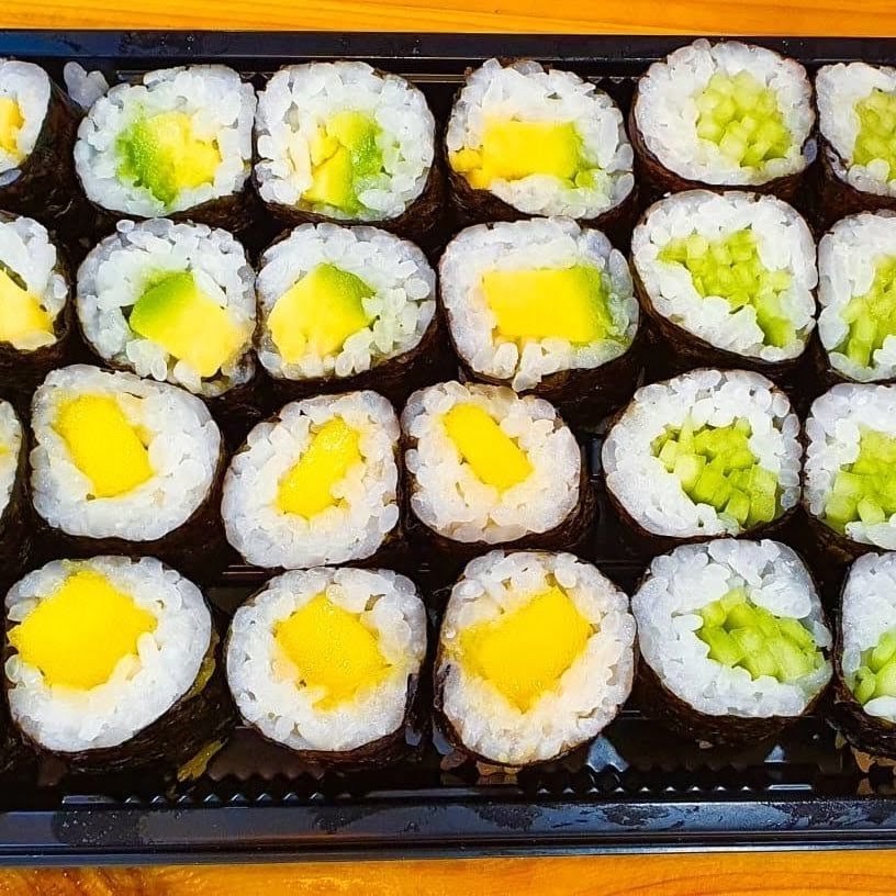 Vegan Sushi House: food & drinks