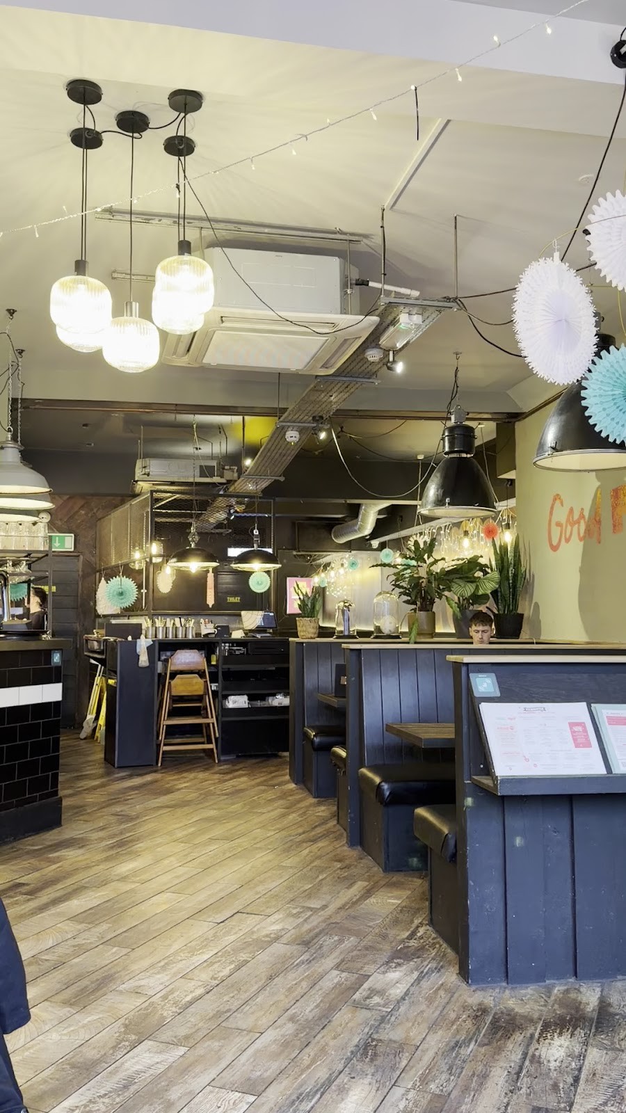 Pieminister - Broad Quay: the place
