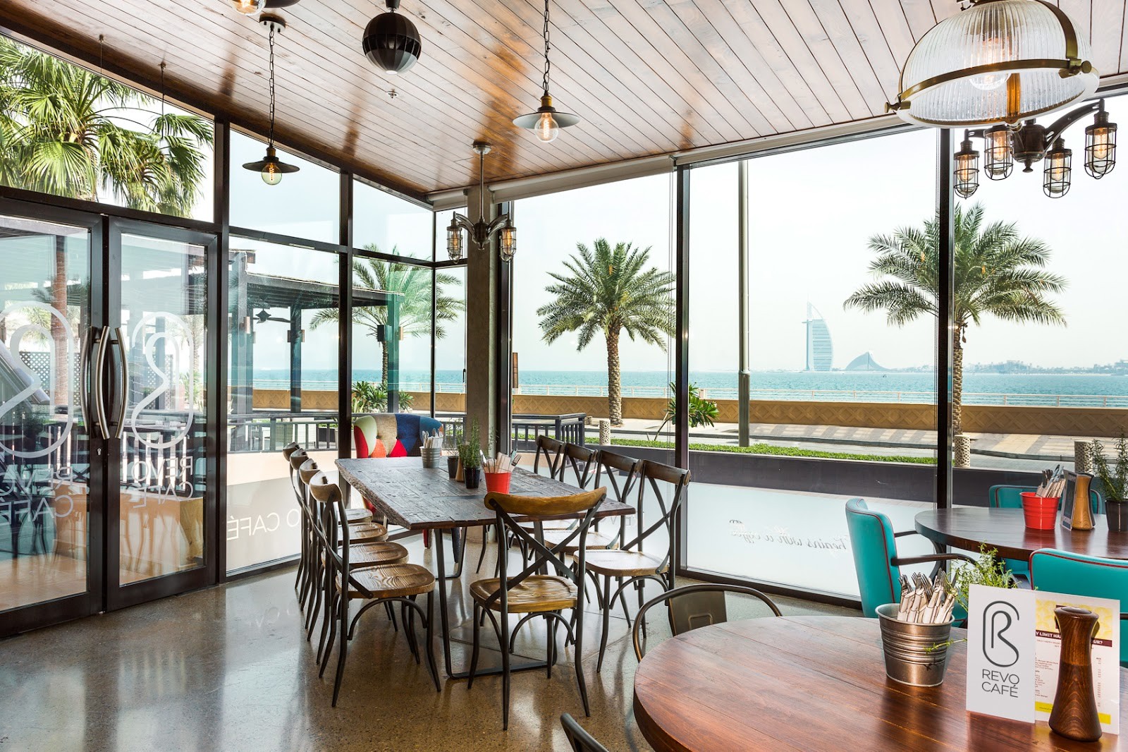 Revo Cafè at Anantara The Palm Dubai Resort: the place