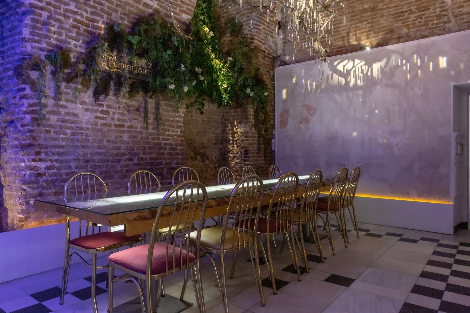 Choose Restaurante Vegano: the place