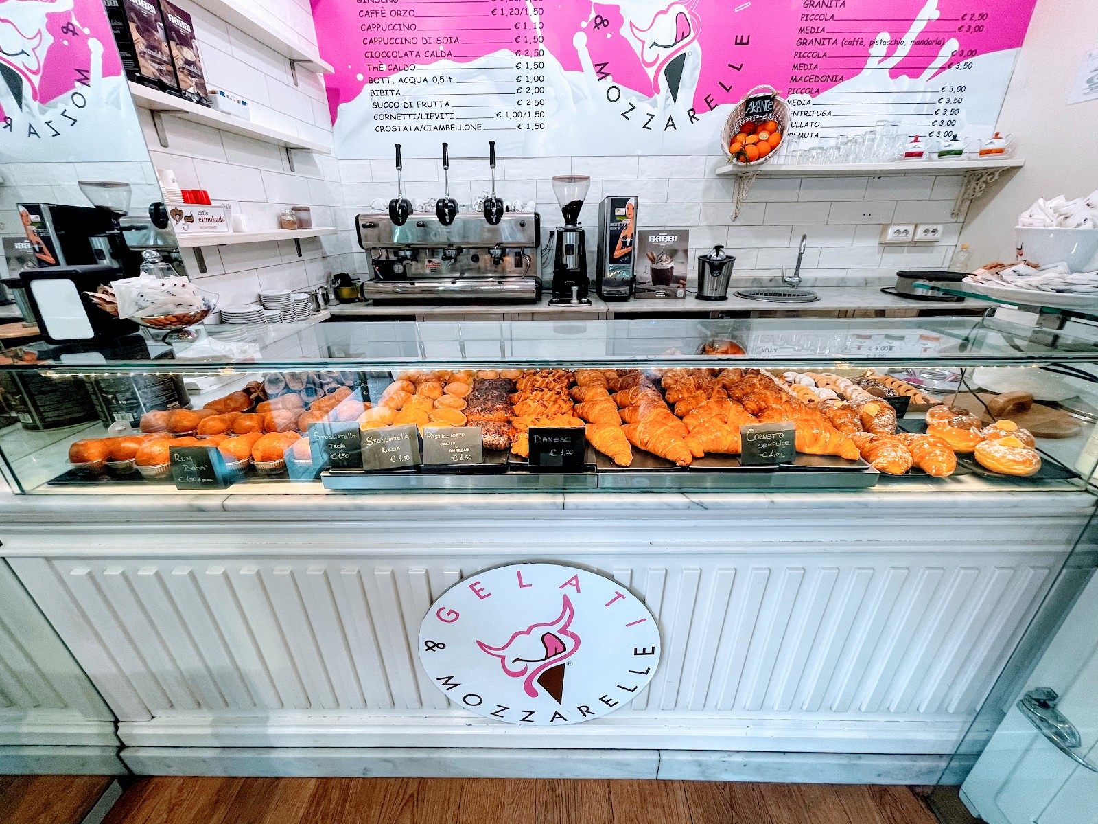 Ice cream and mozzarella: the place