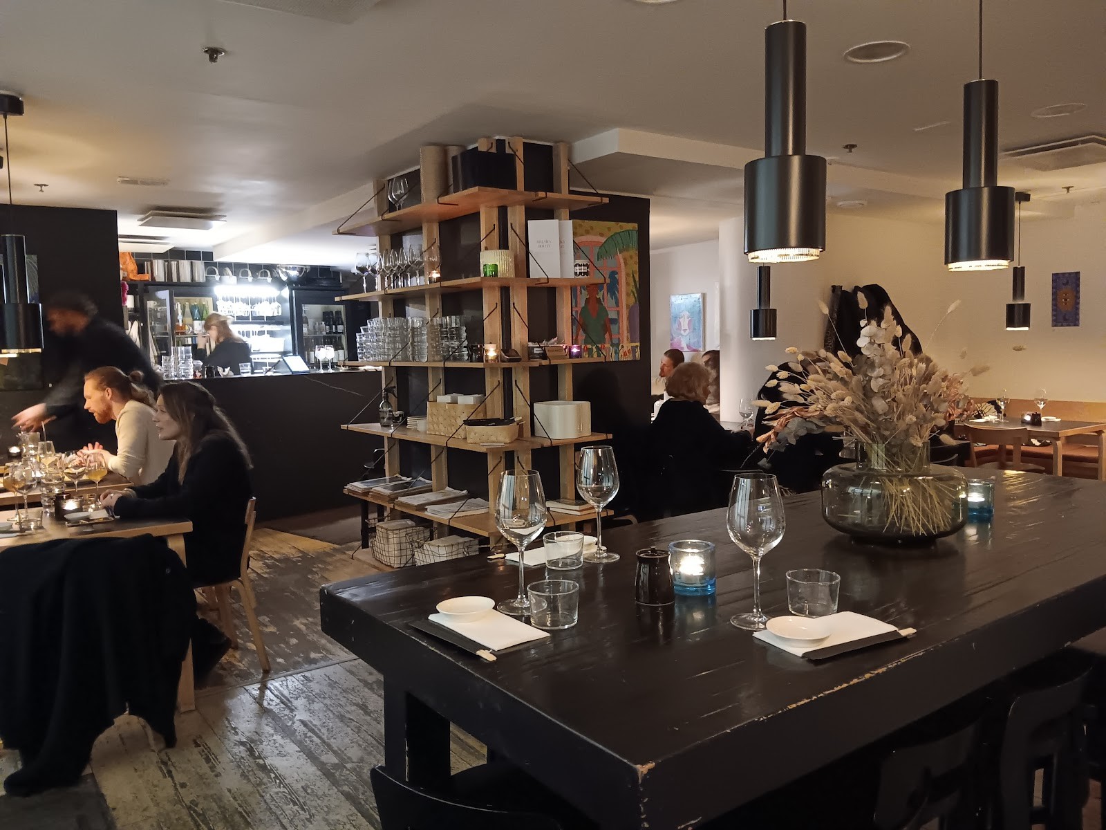 Sushibar+Wine Freda: the place