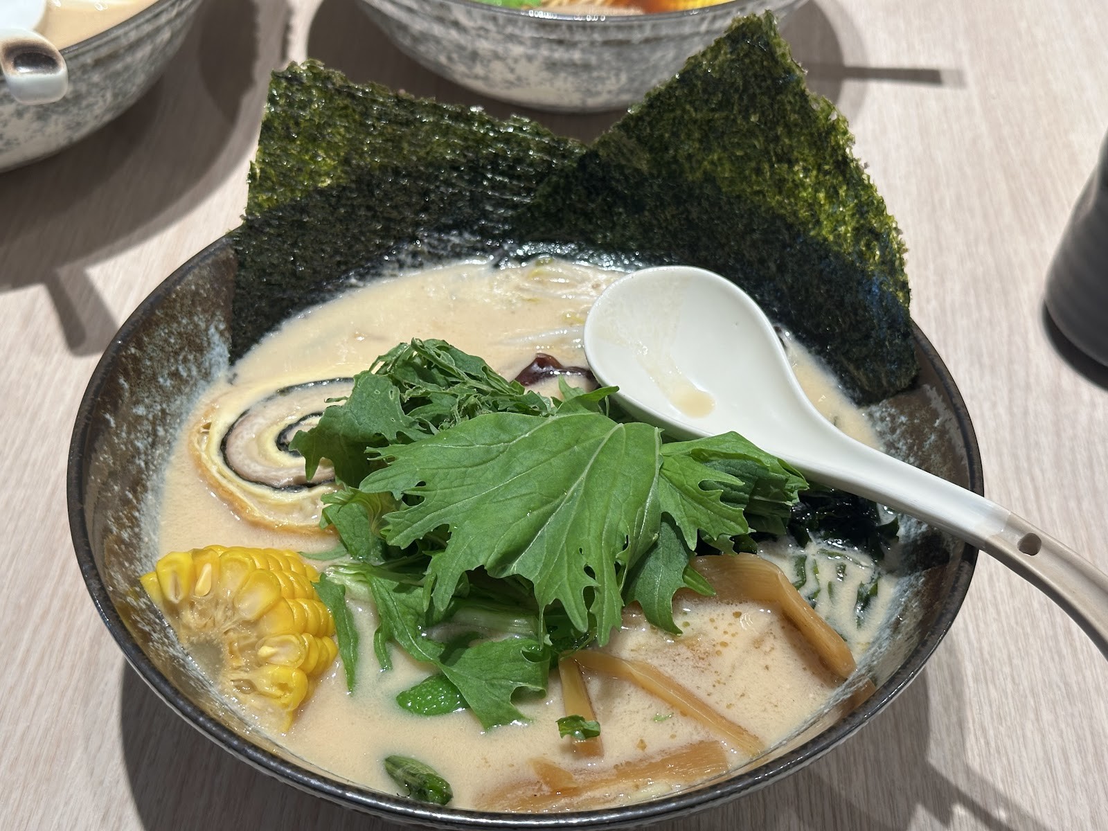 Root Ramen: food & drinks