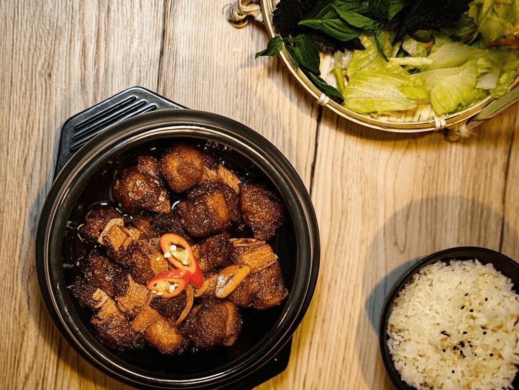 Linh - Not Just A Restaurant: food & drinks