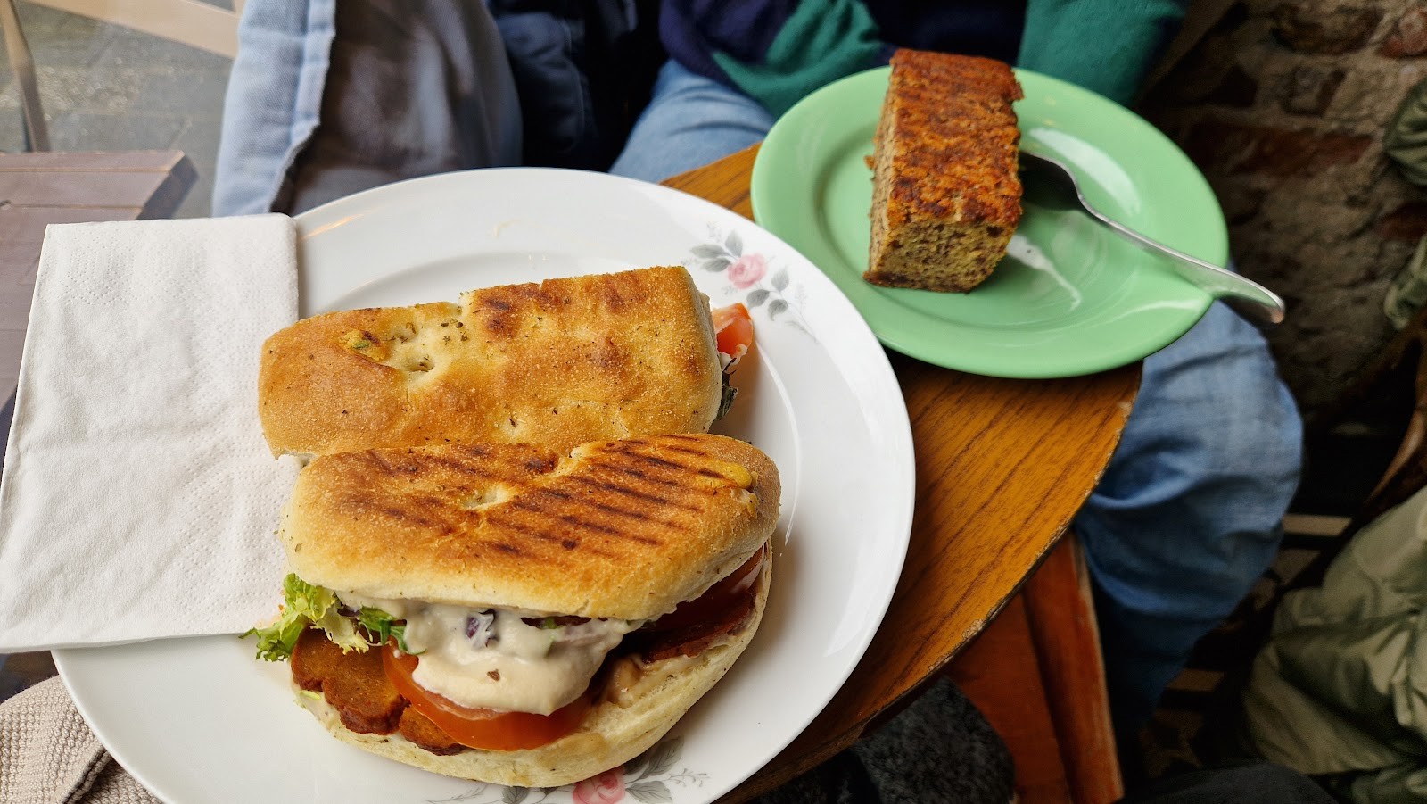 Café Rotkehlchen: food & drinks