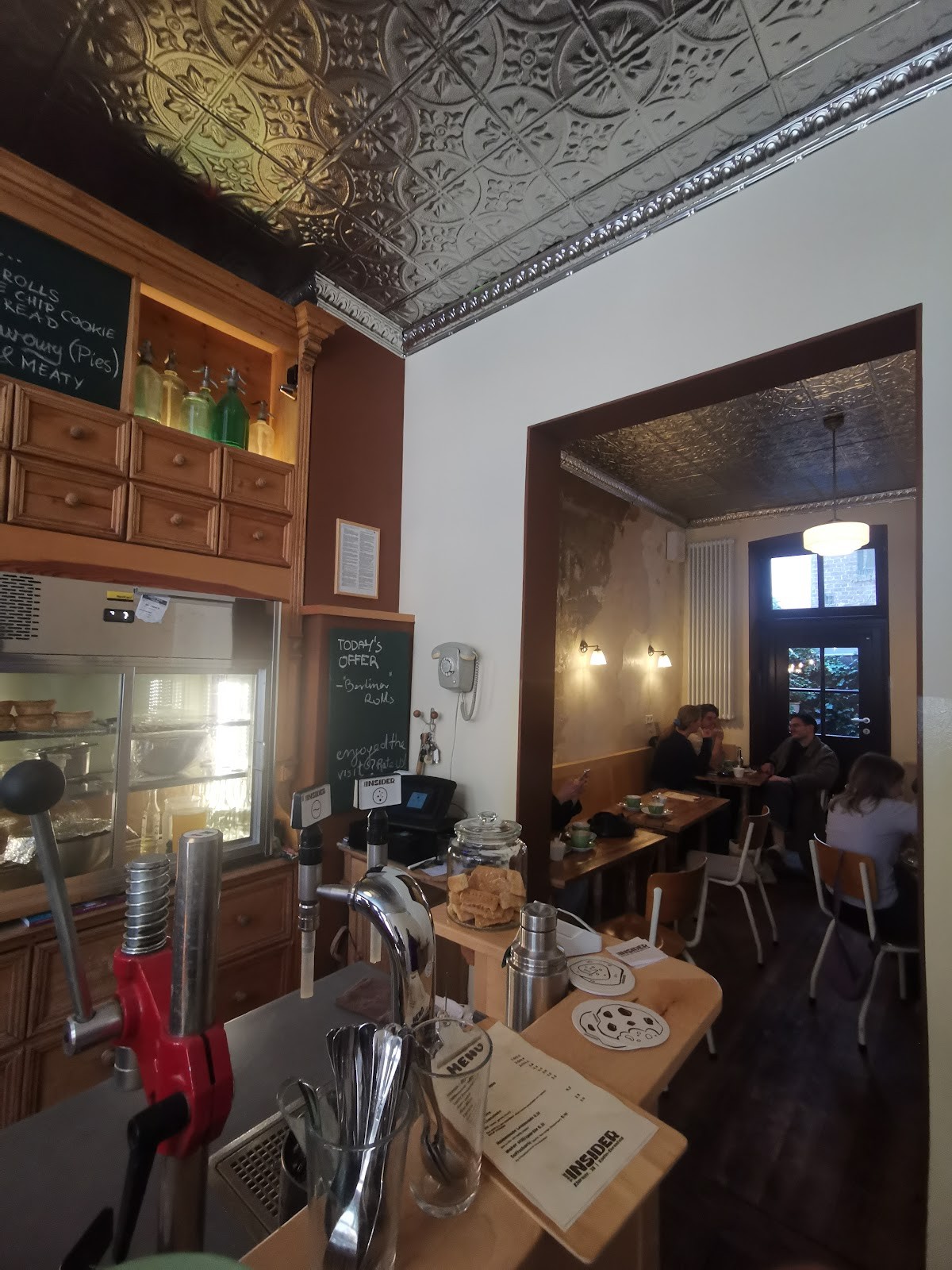 The Insider: the place