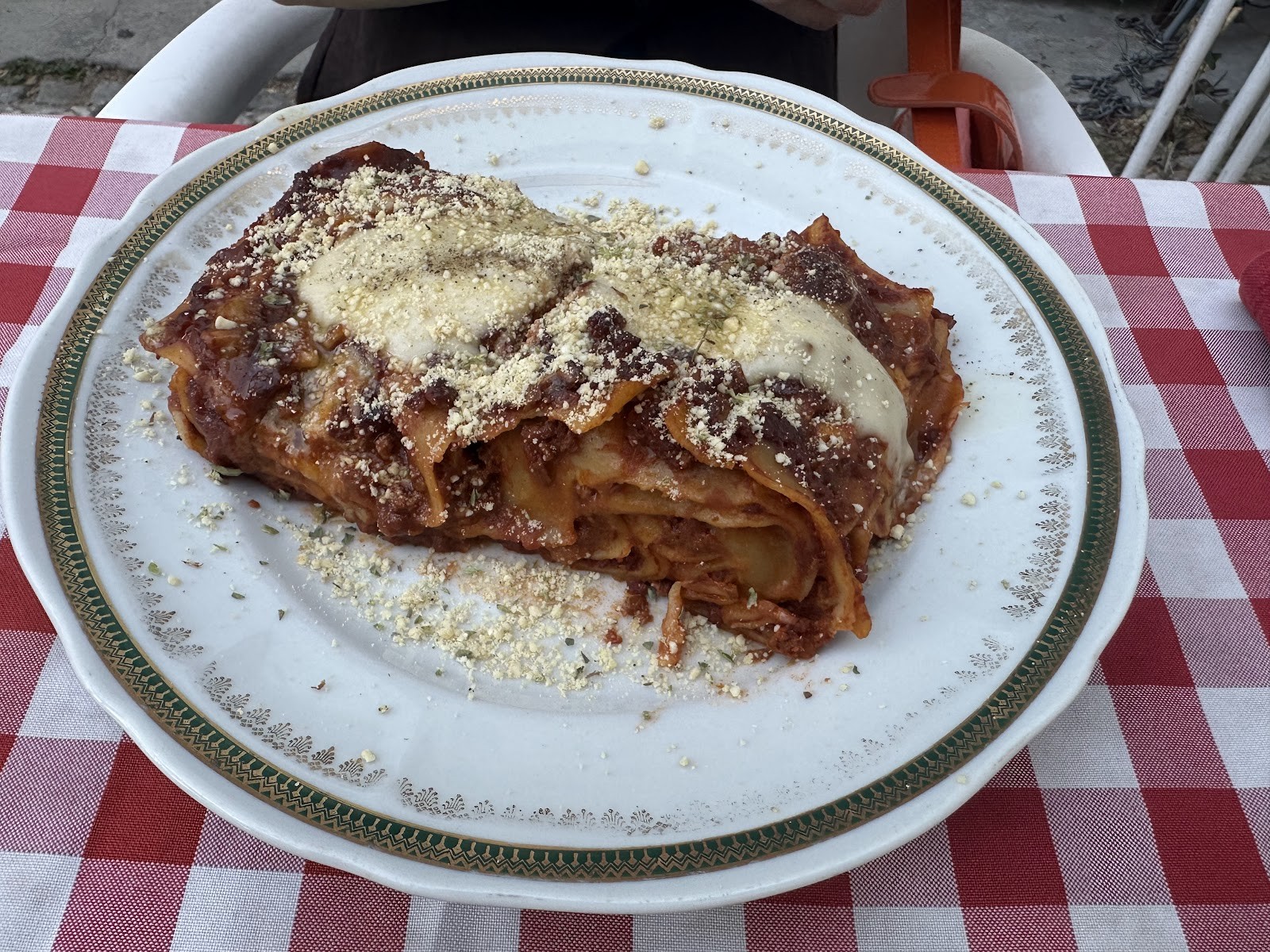 Al Sanpietrino Trattoria: food & drinks