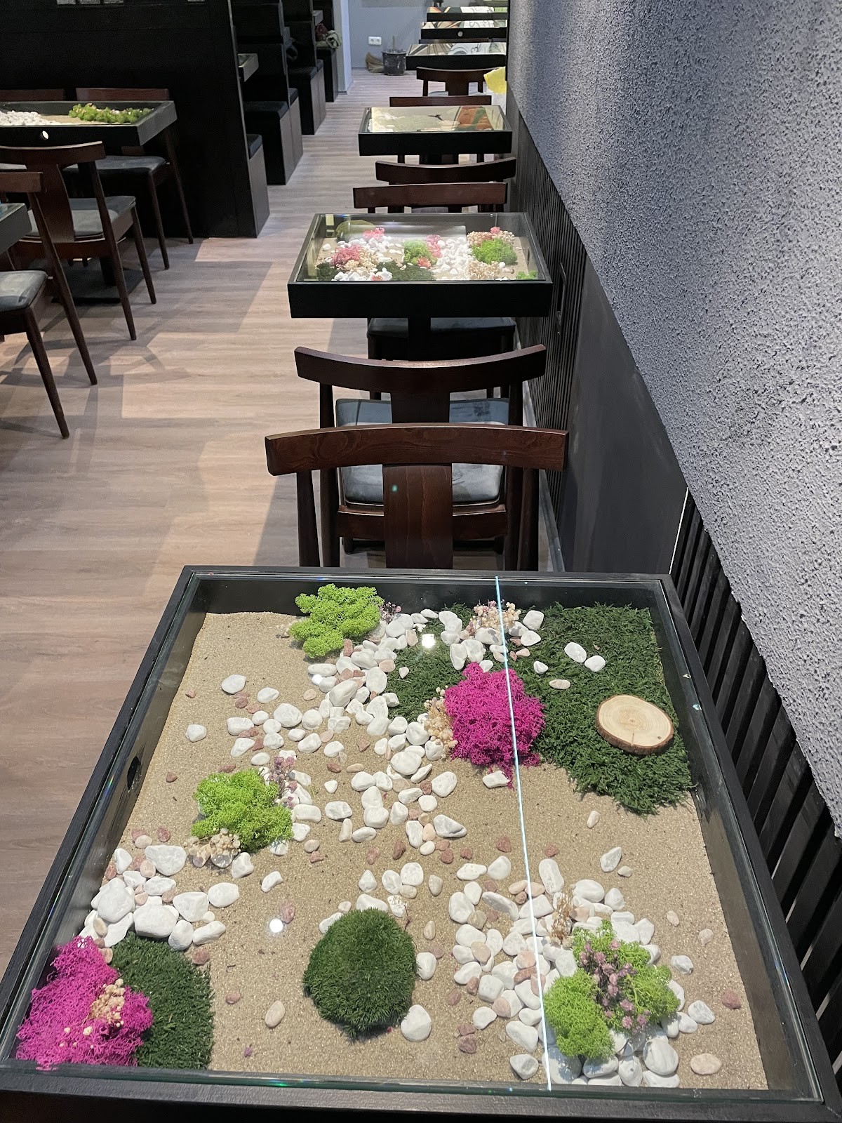 Emira Vegan Sushi Restaurant: the place