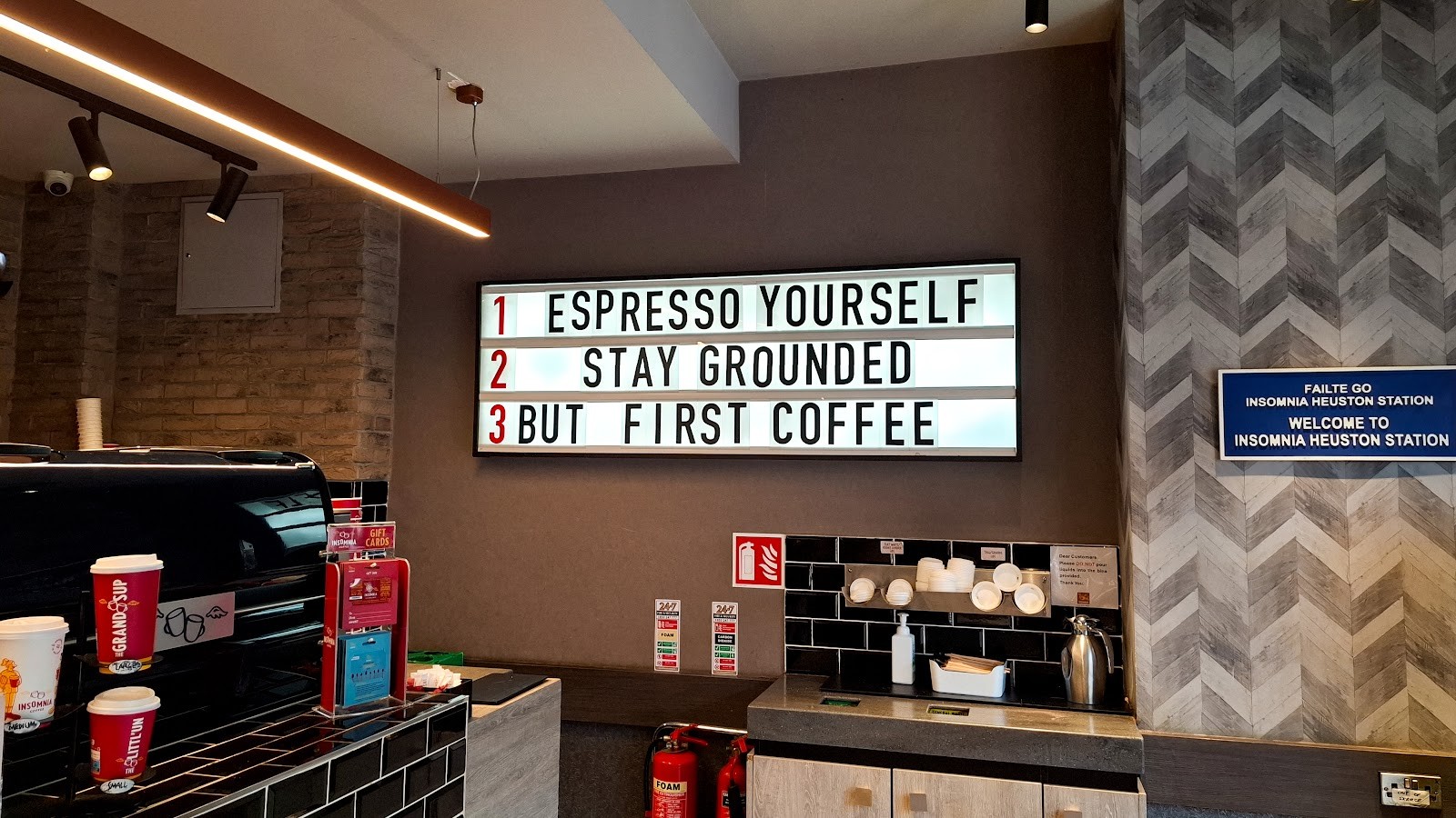 Insomnia Coffee Company - Heuston Station: the place