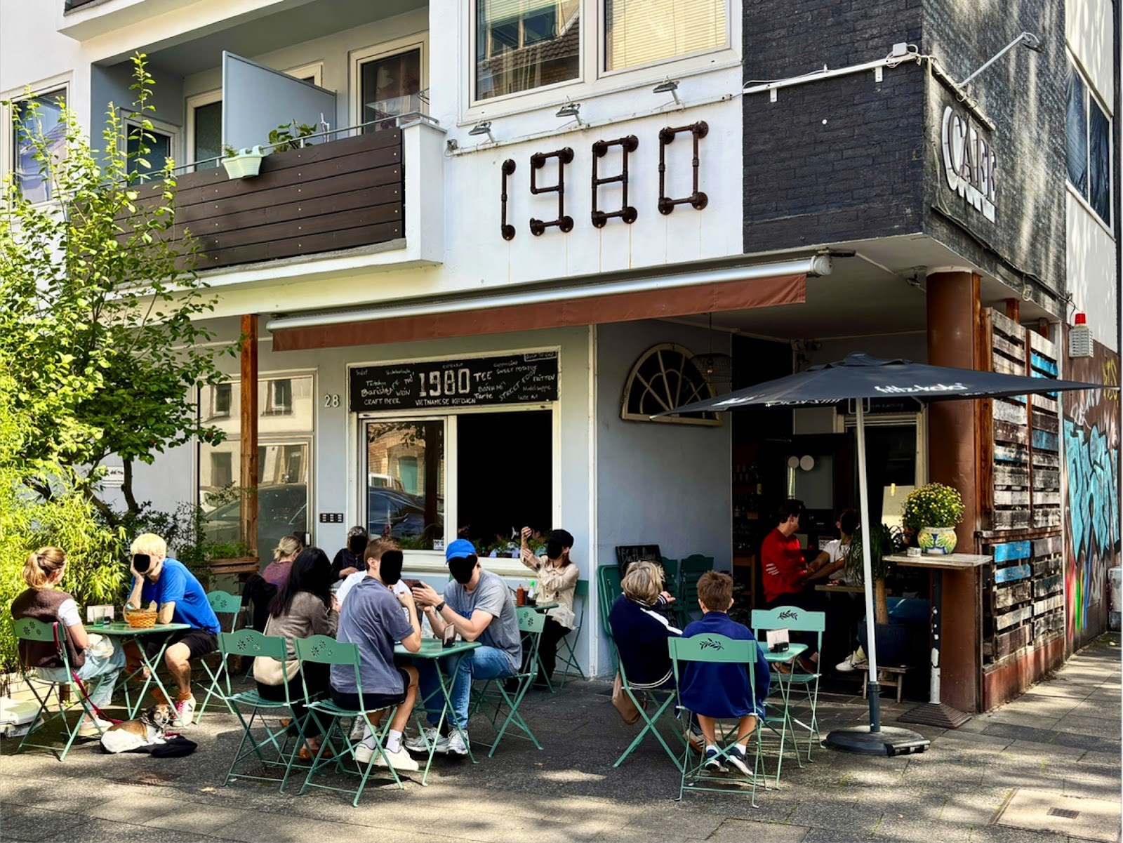 1980 – Cafe und Bánh Mì Köln: the place