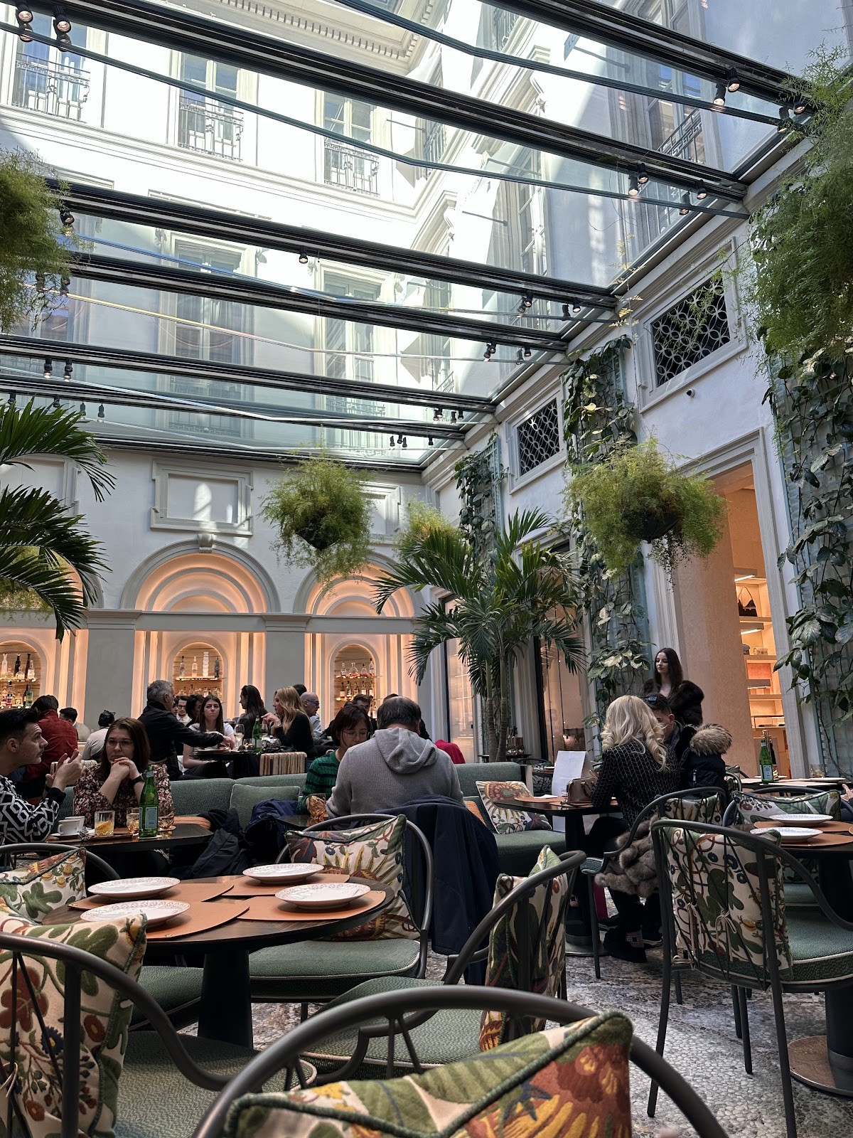 DaV by Da Vittorio Louis Vuitton: the place