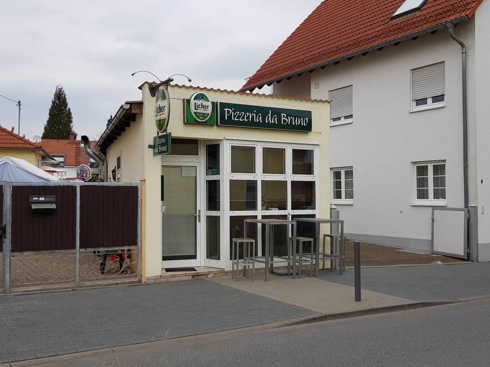 Pizzeria Da Bruno: the place