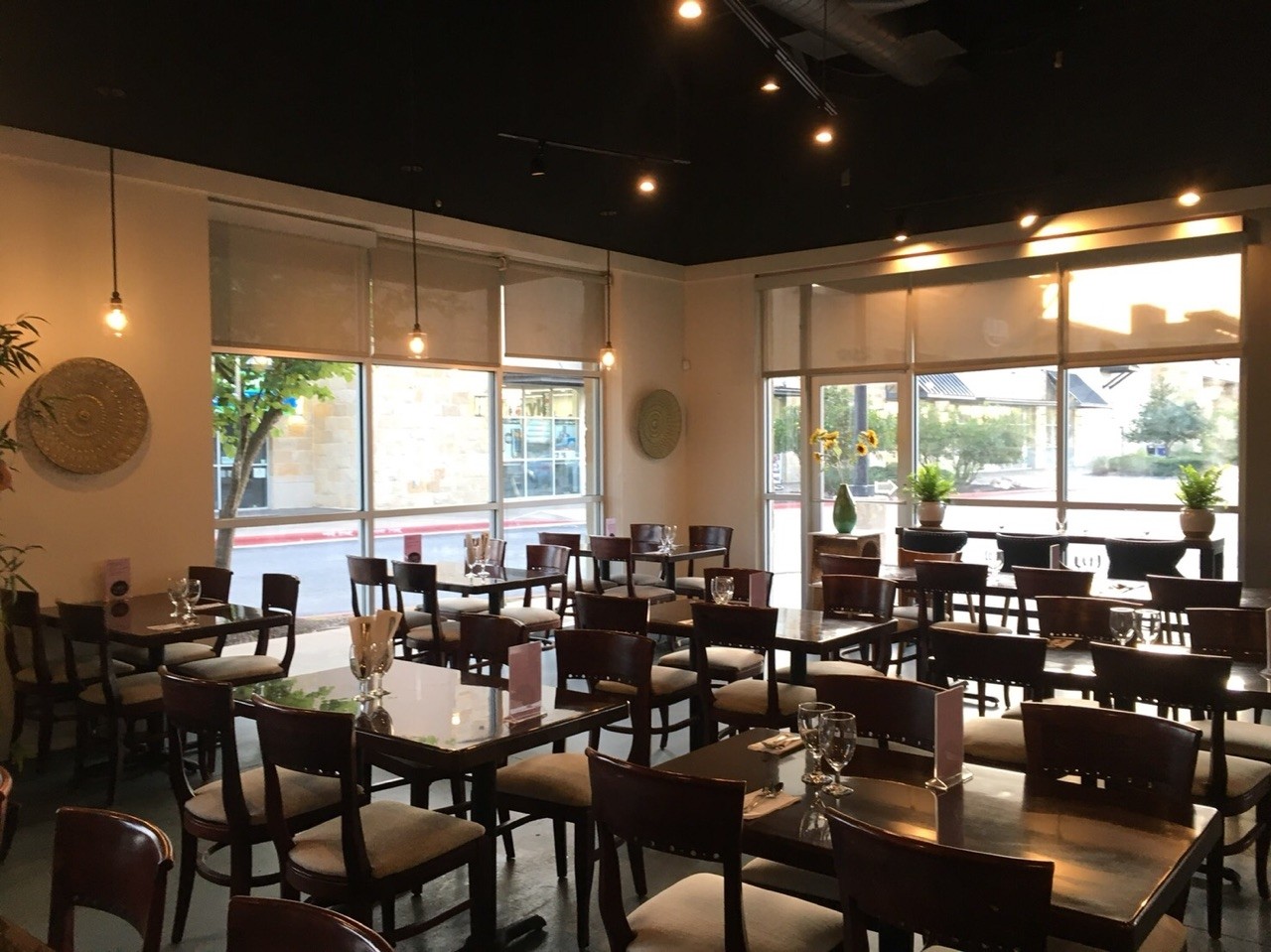Luv Thai Cuisine: the place