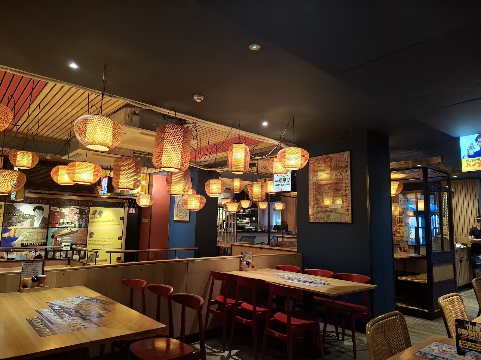 Takumi Umaimon Chicken Ramen Amsterdam Leidseplein: the place