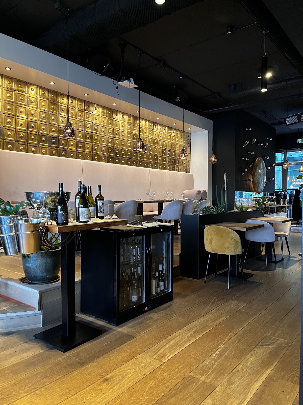 Nomad aan het IJ: the place
