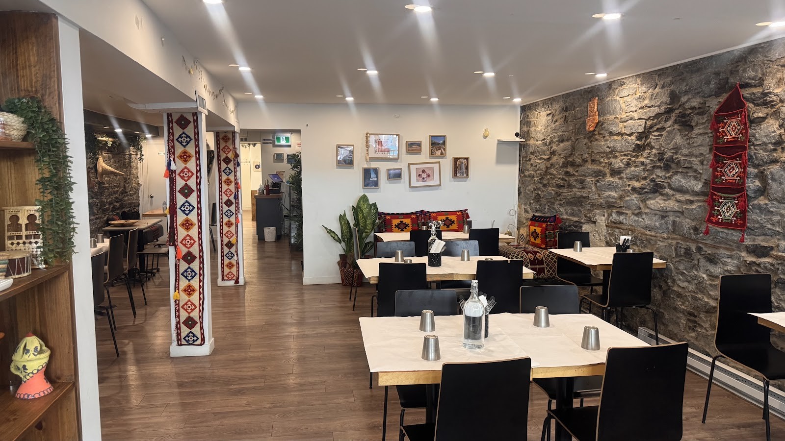 Mazbi Restaurant: the place