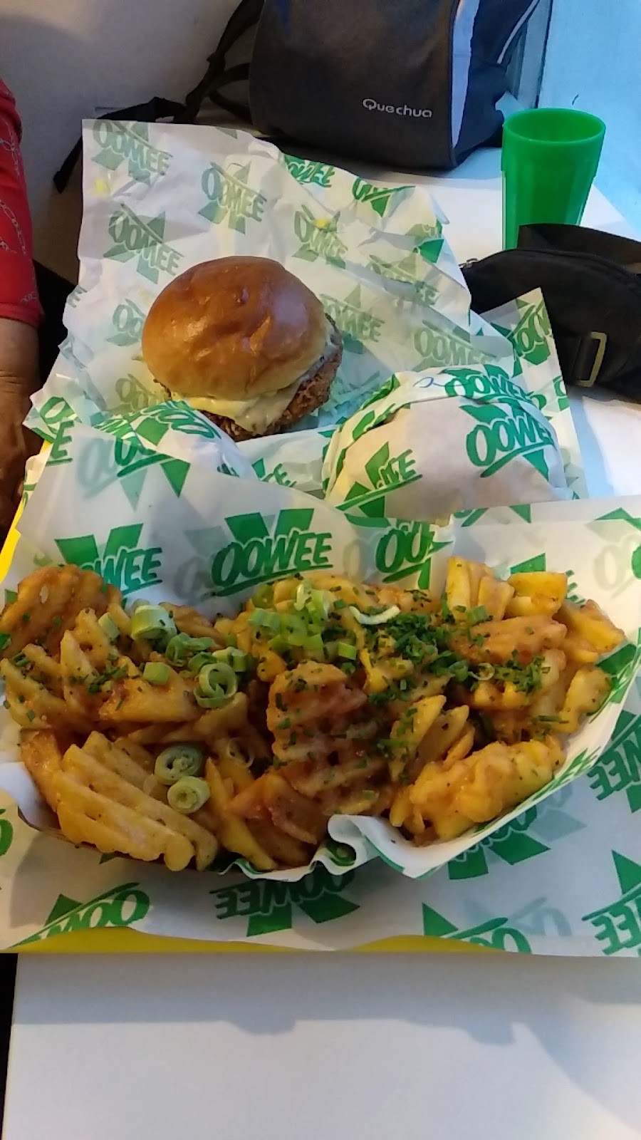 Oowee Vegan Baldwin St. - Plant Based Burgers, Fried Chicken & Shakes.: food & drinks