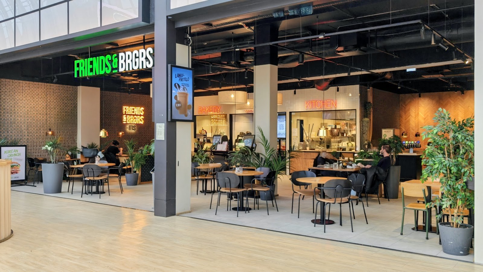 Friends & Brgrs Itis: the place