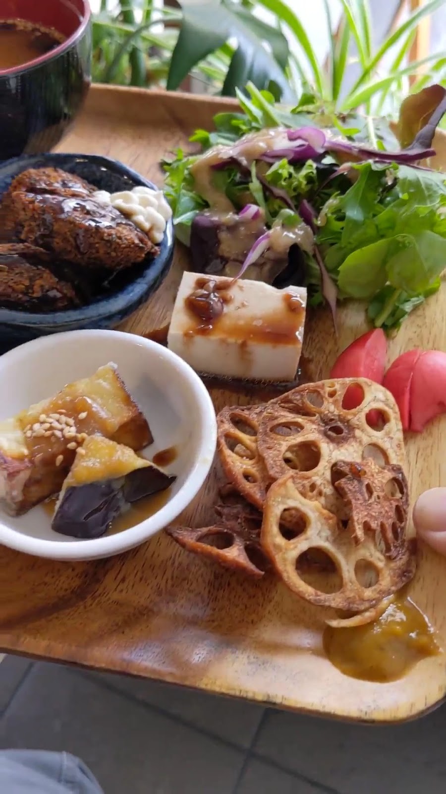 Comeco Cafe & Sushi Bar: food & drinks
