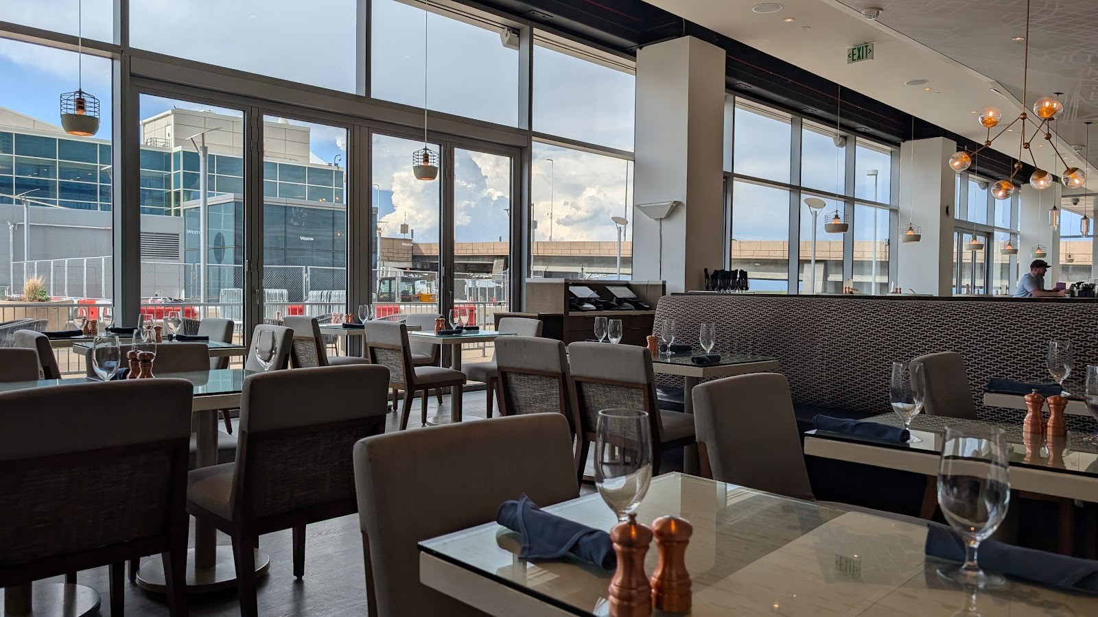 Grill and Vine: the place