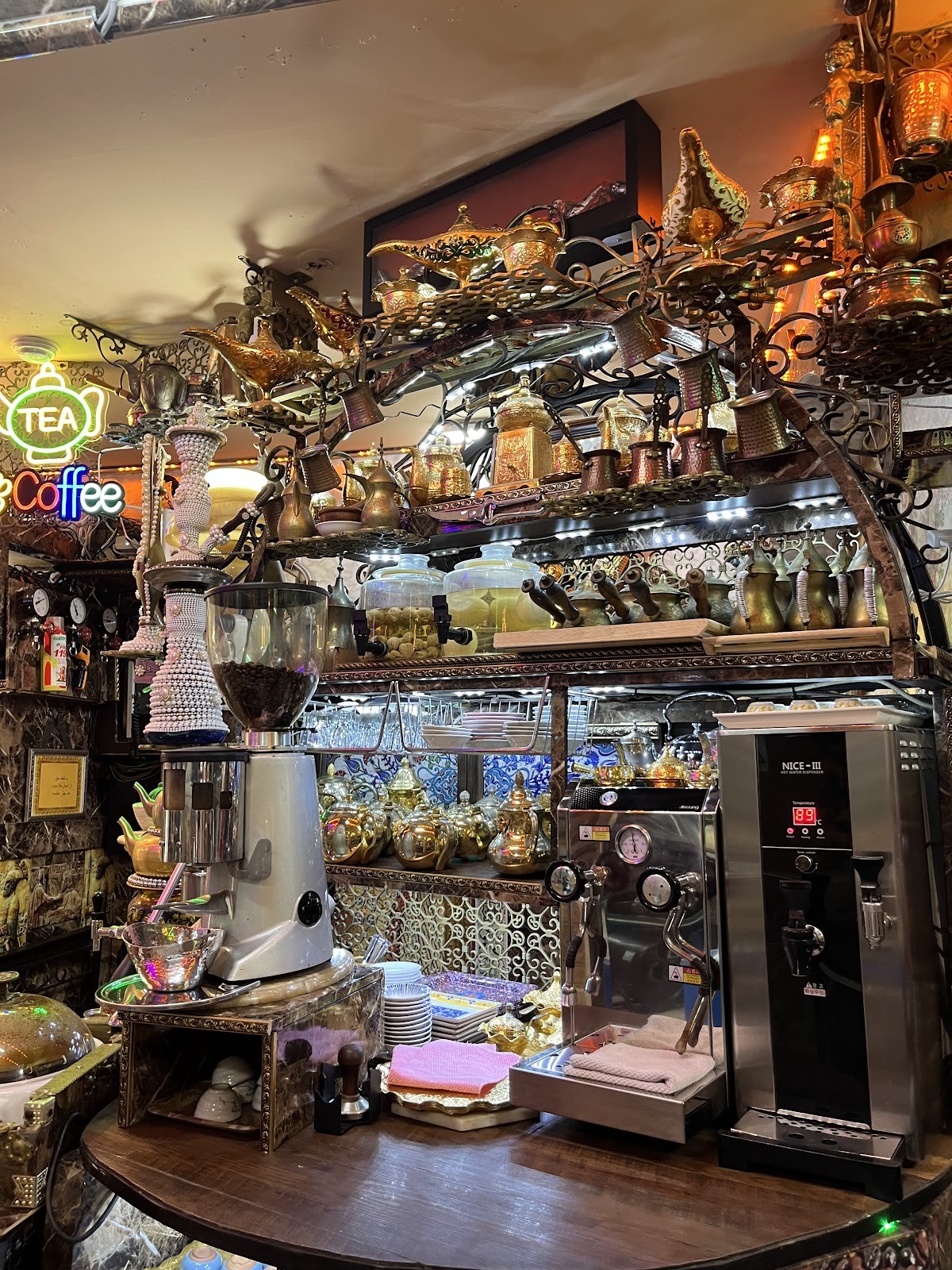 Persian Palace: the place