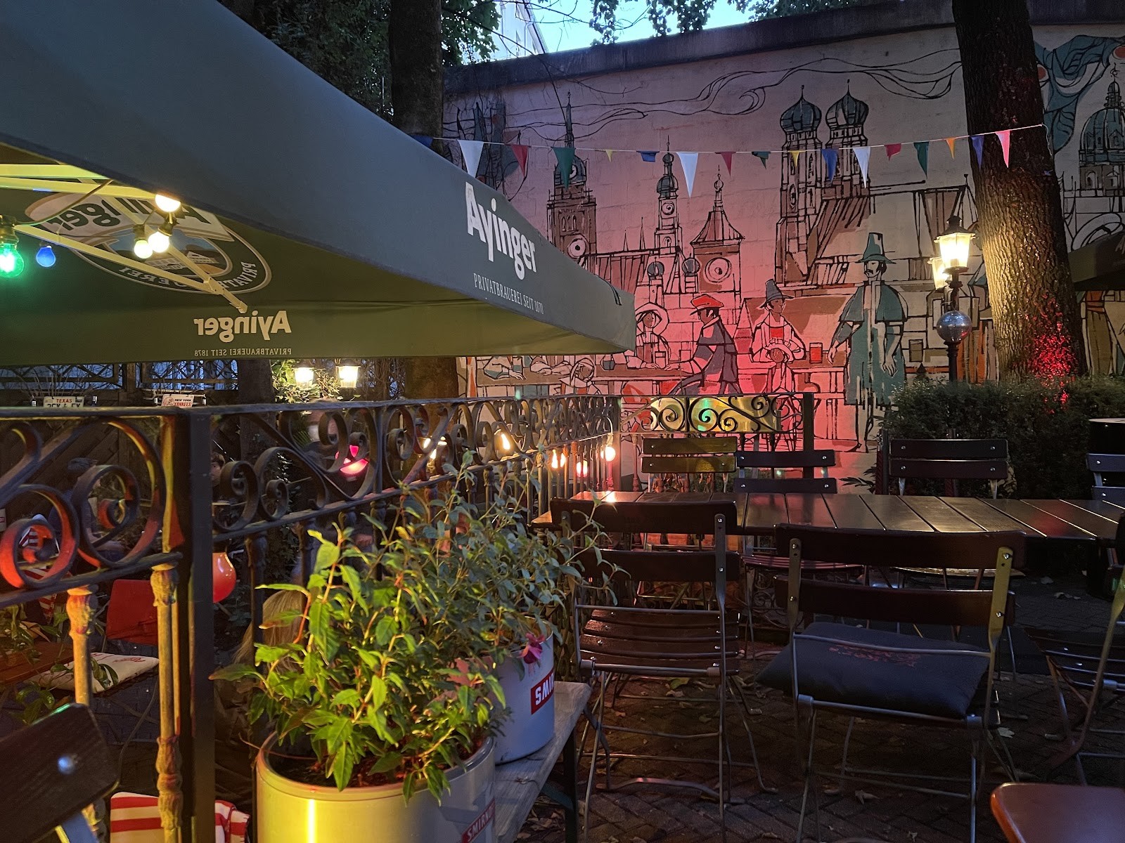 M.C. Müller Burger und Bar: the place