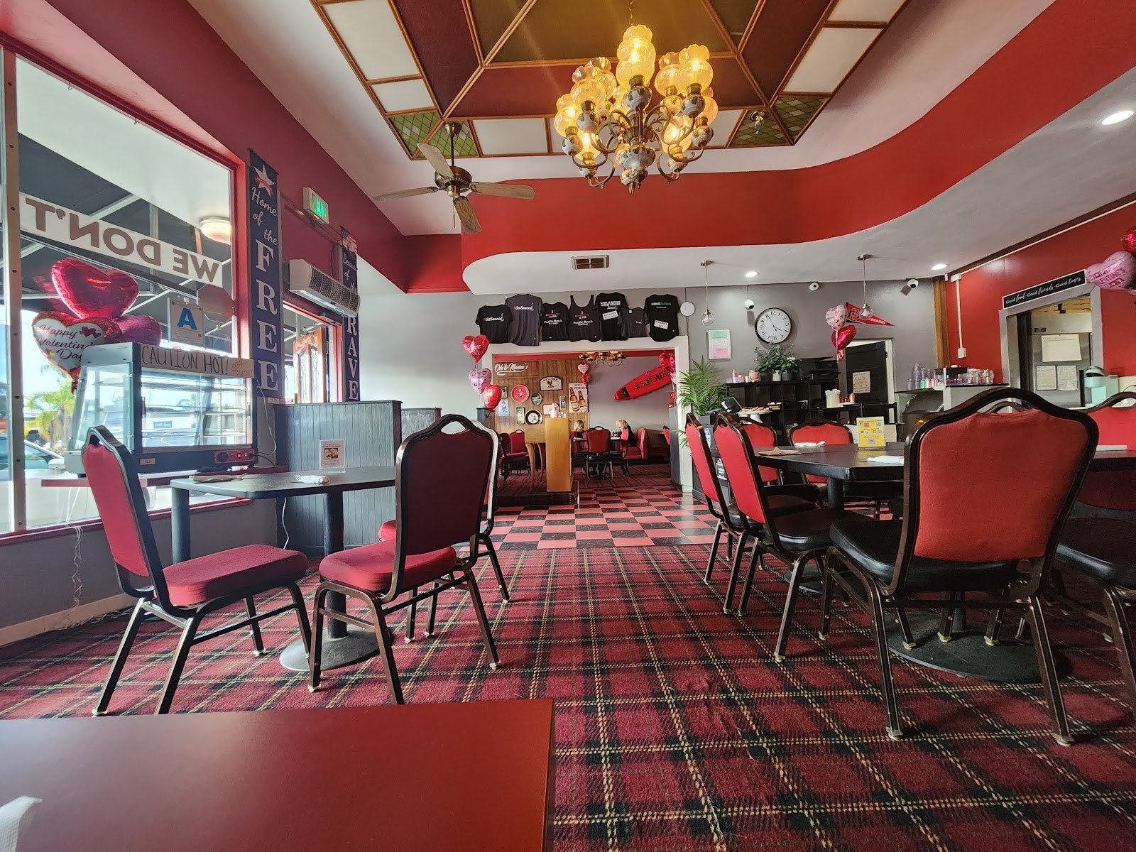 Sauced Pizzeria: the place