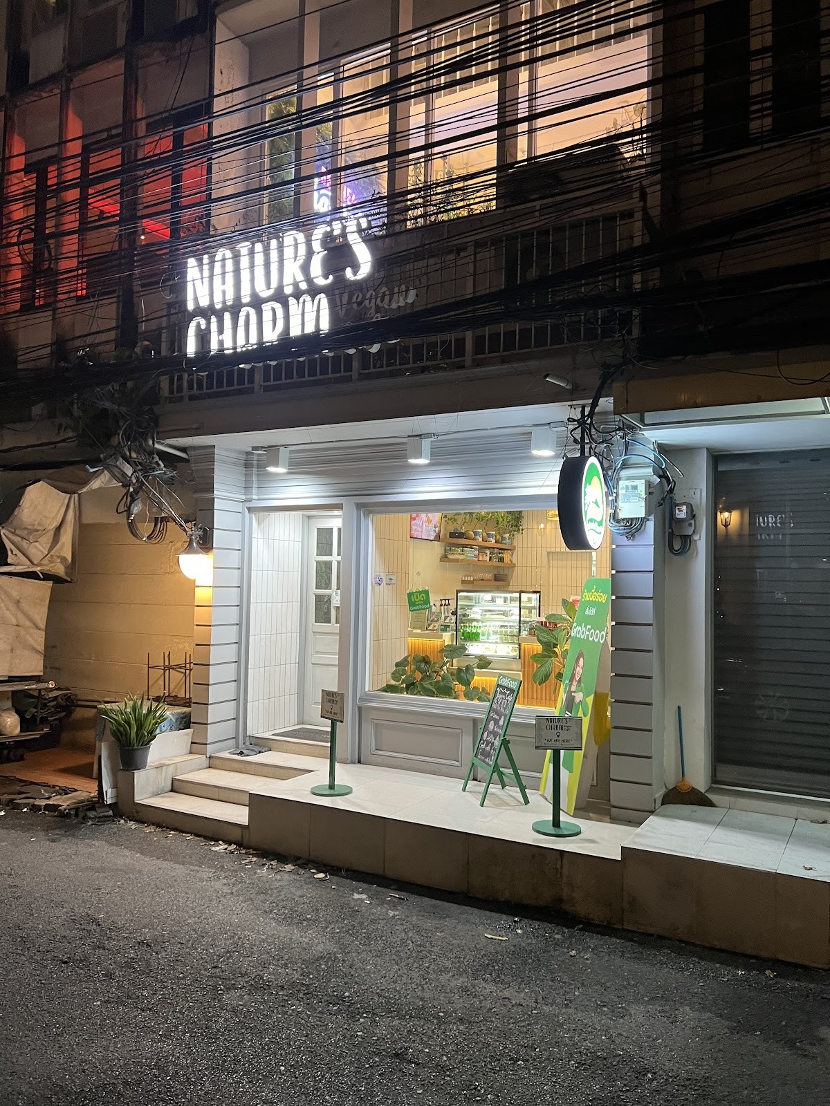 Nature’s Charm Cafe: the place