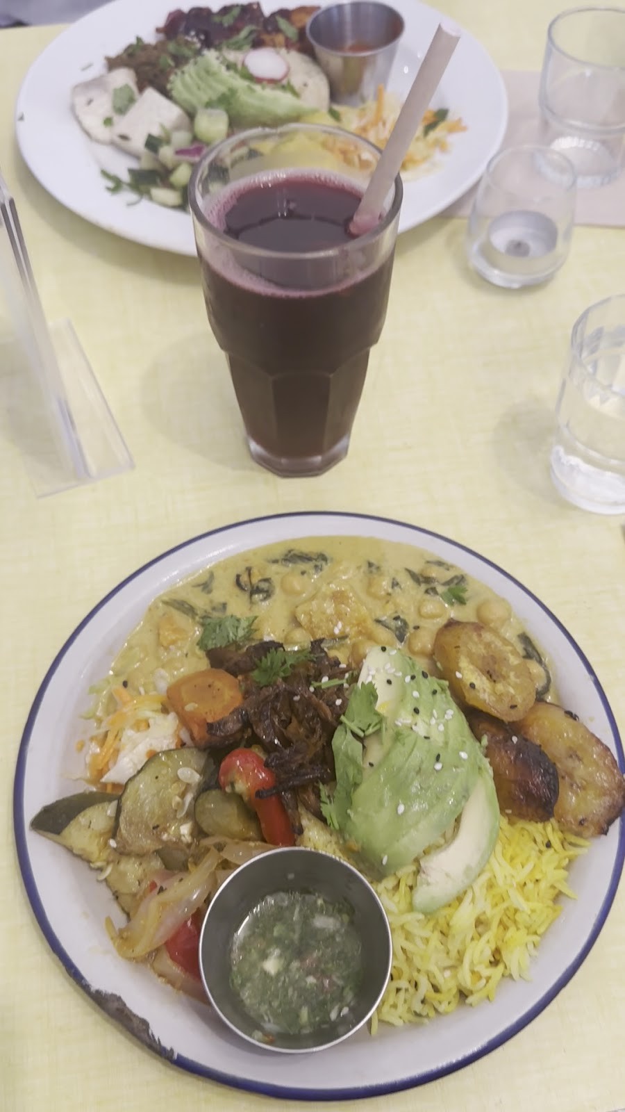 Jah Jah: food & drinks