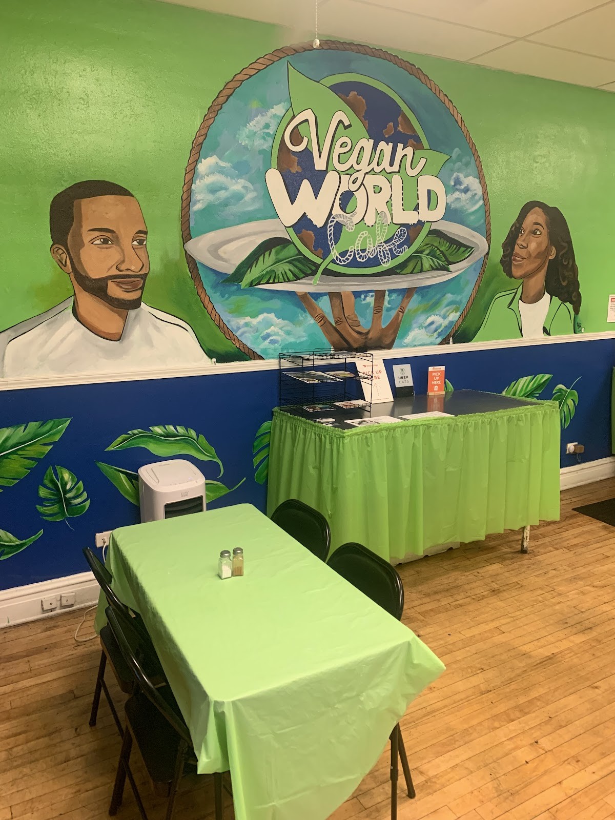 Vegan World Cafe: the place