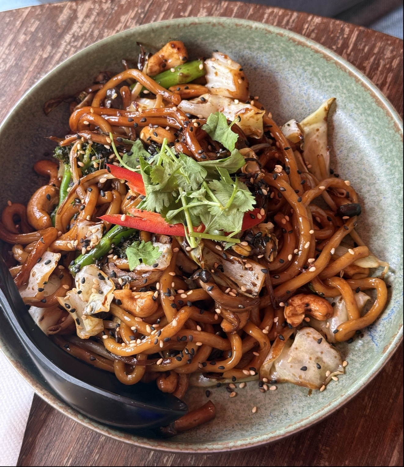 Veganees | Vegan Aziatisch Streetfood Restaurant: food & drinks