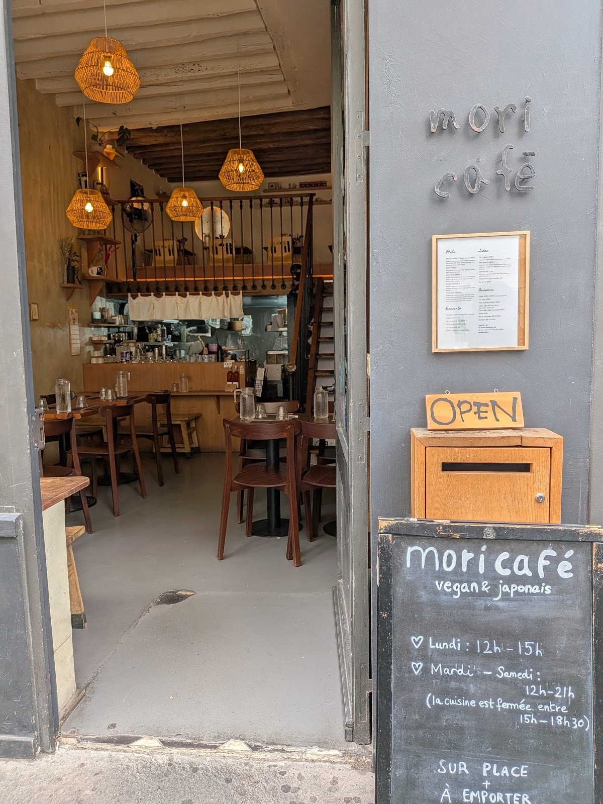 Mori café: the place