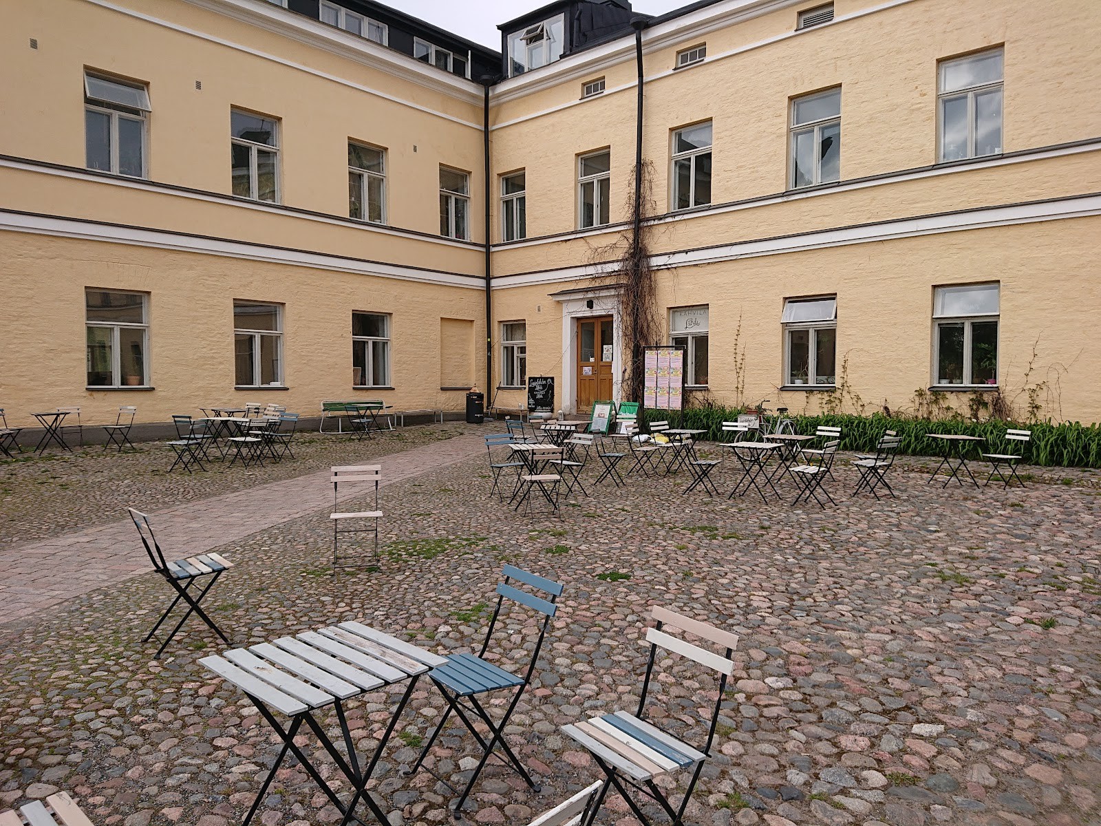Kahvila Lähde: the place