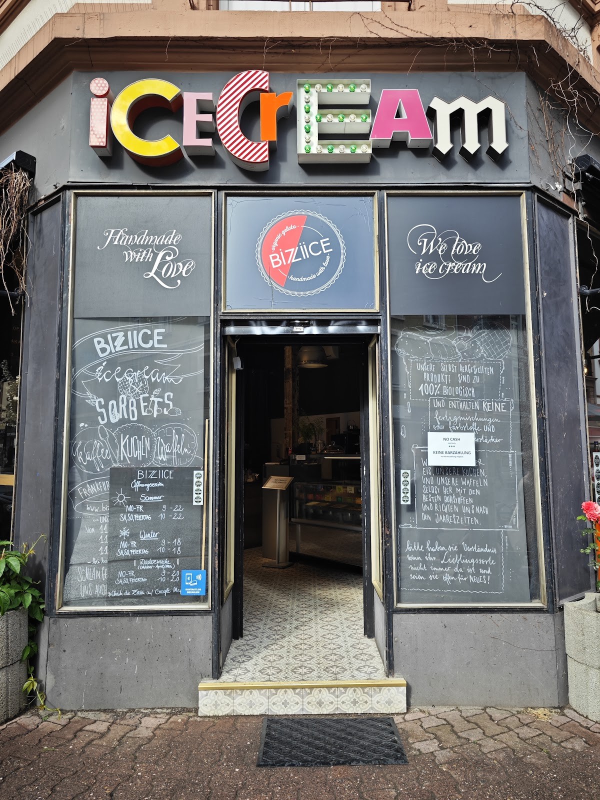 Bizziice Ice-Cream Organic Gelato Sachsenhausen: the place