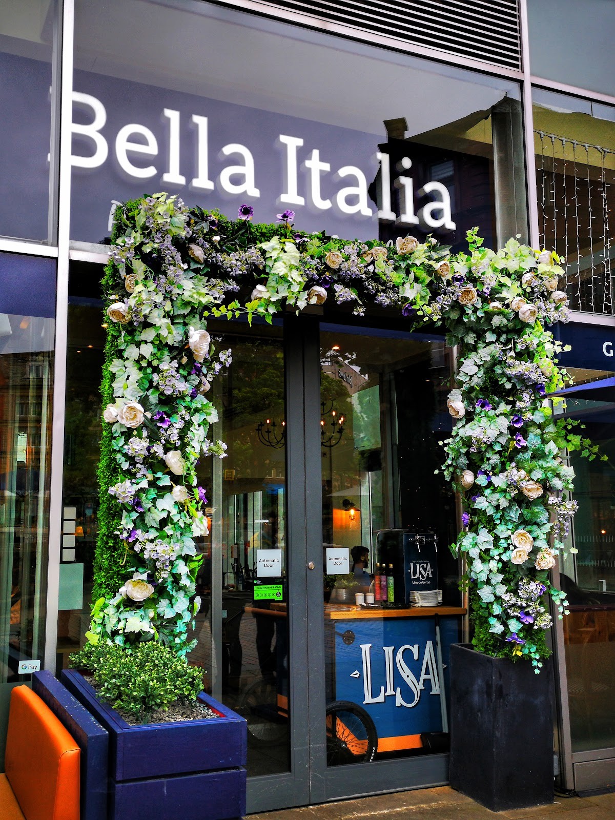 Bella Italia - Sheffield St Paul's: the place